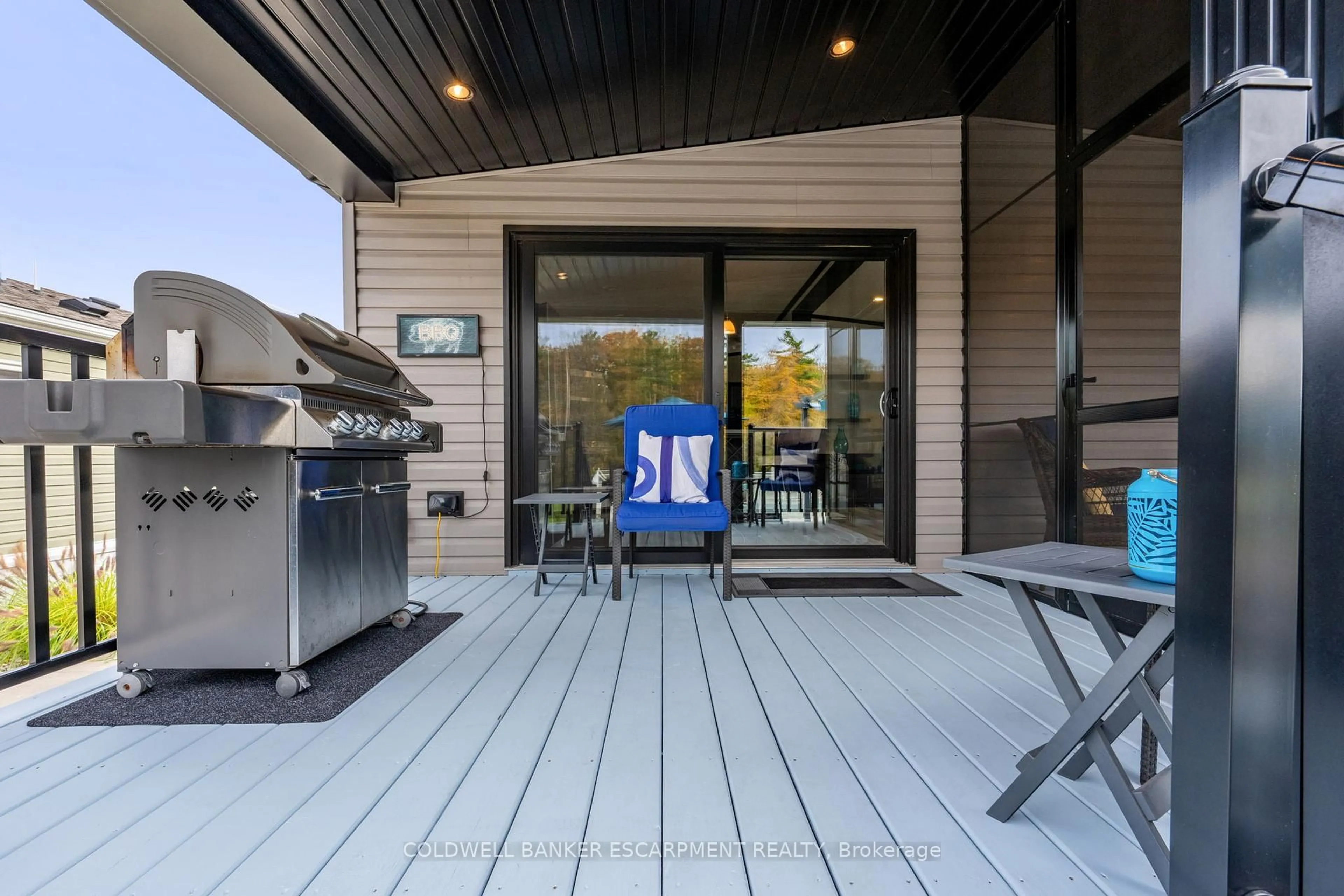 Patio, unknown for 4449 Milburough Line #8 Hill, Burlington Ontario L7P 0C5