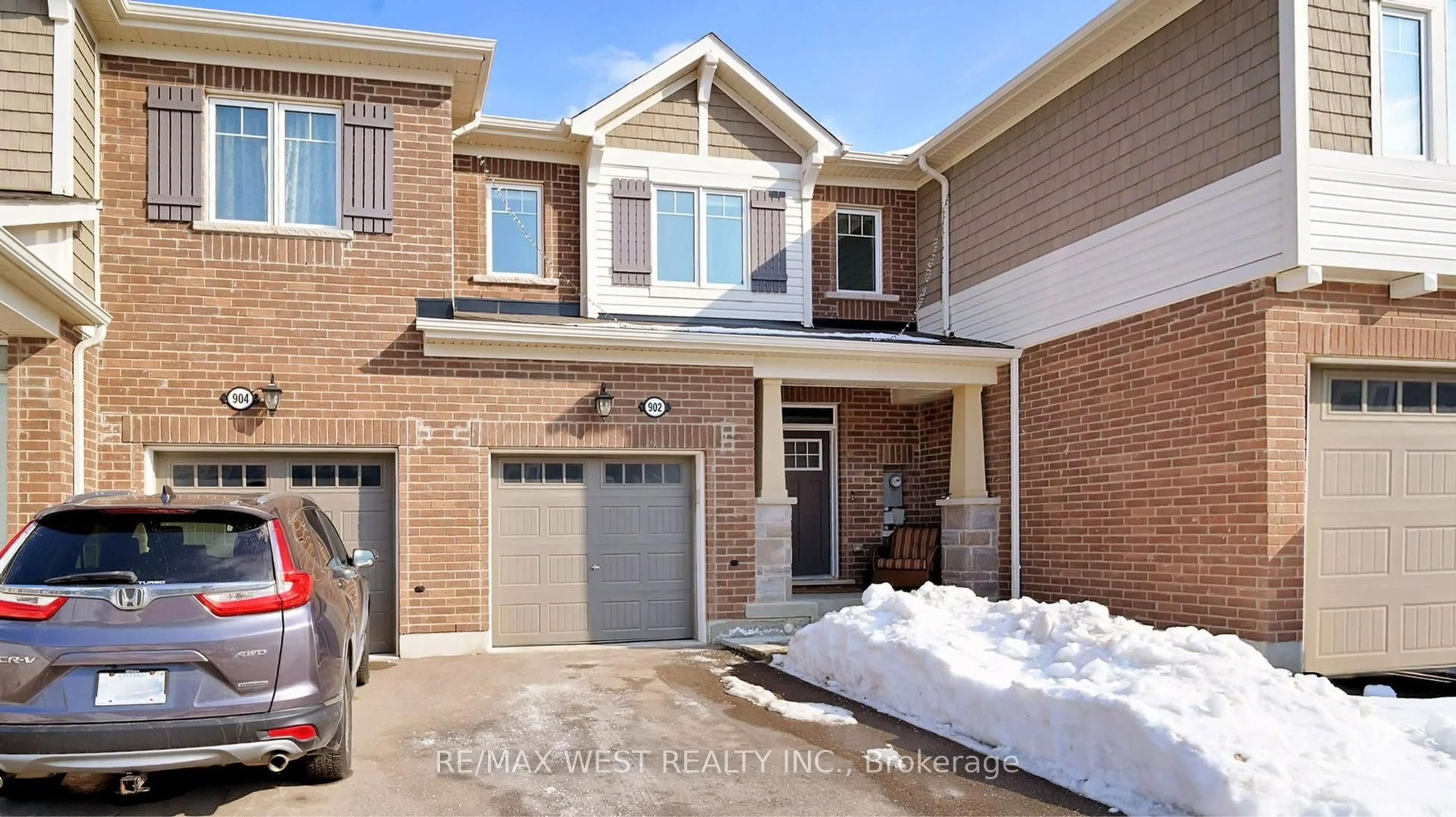 Home with brick exterior material, street for 902 Sumac Cres, Milton Ontario L9E 1R7