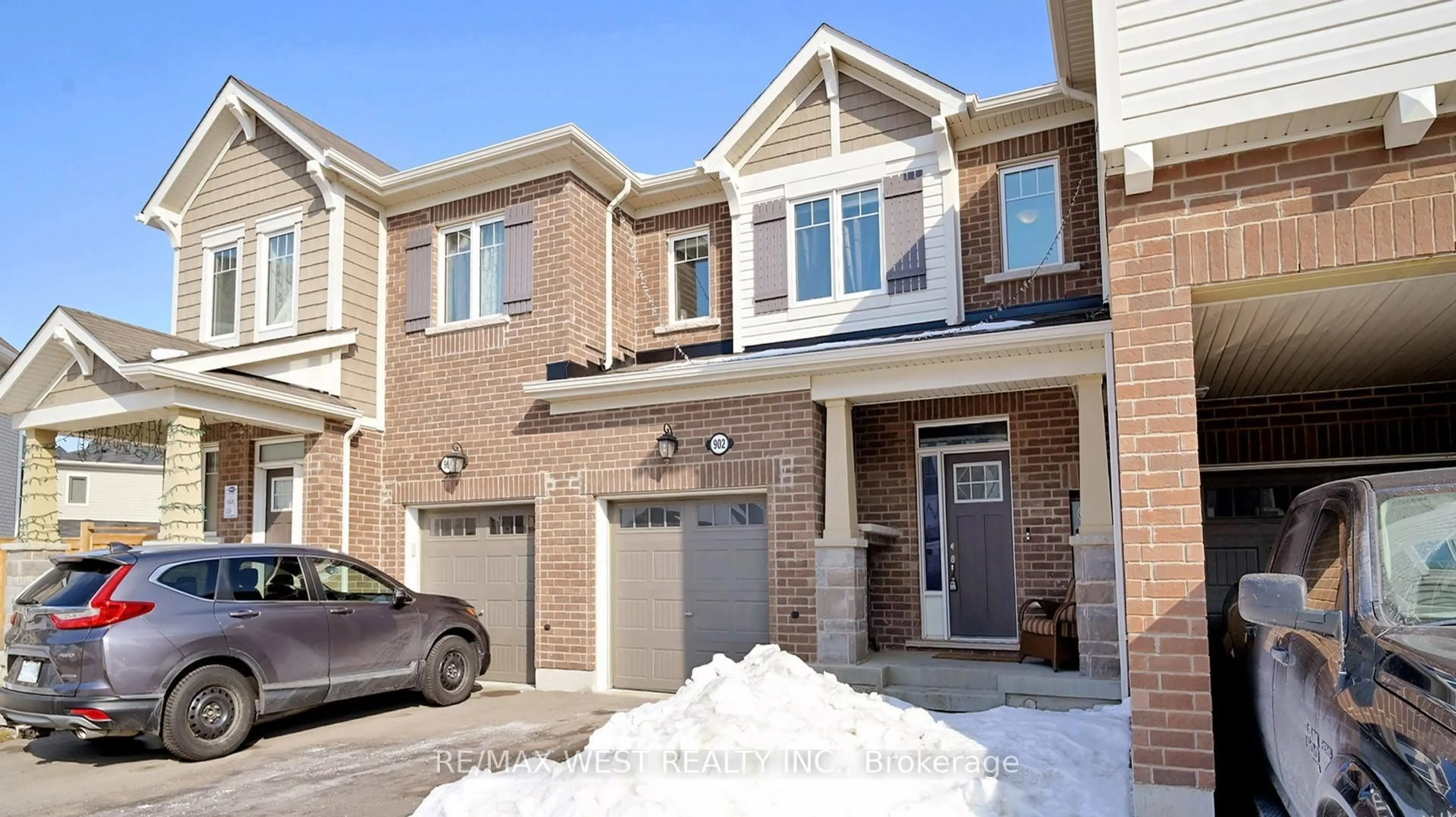 Home with brick exterior material, street for 902 Sumac Cres, Milton Ontario L9E 1R7