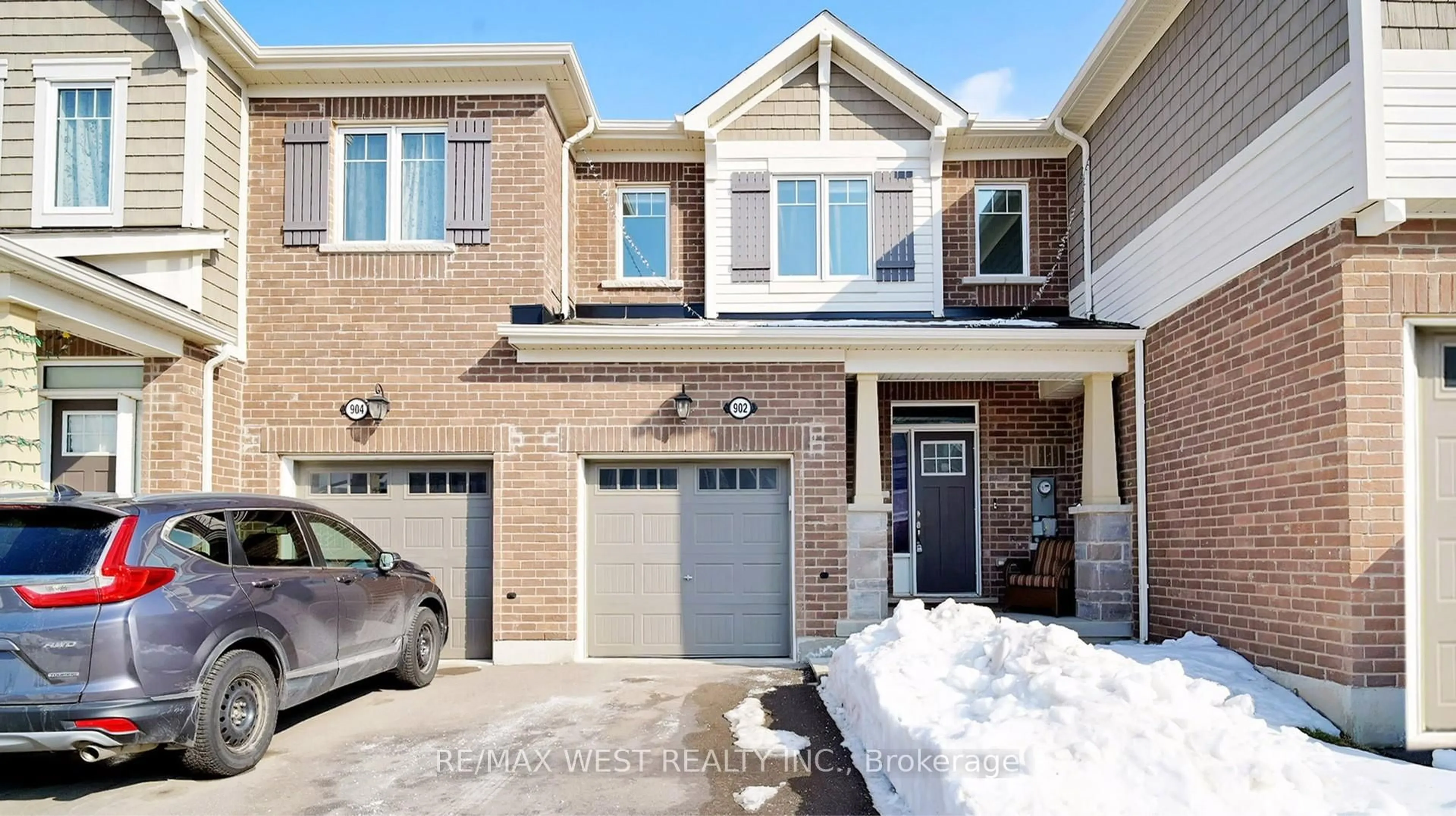 Home with brick exterior material, street for 902 Sumac Cres, Milton Ontario L9E 1R7
