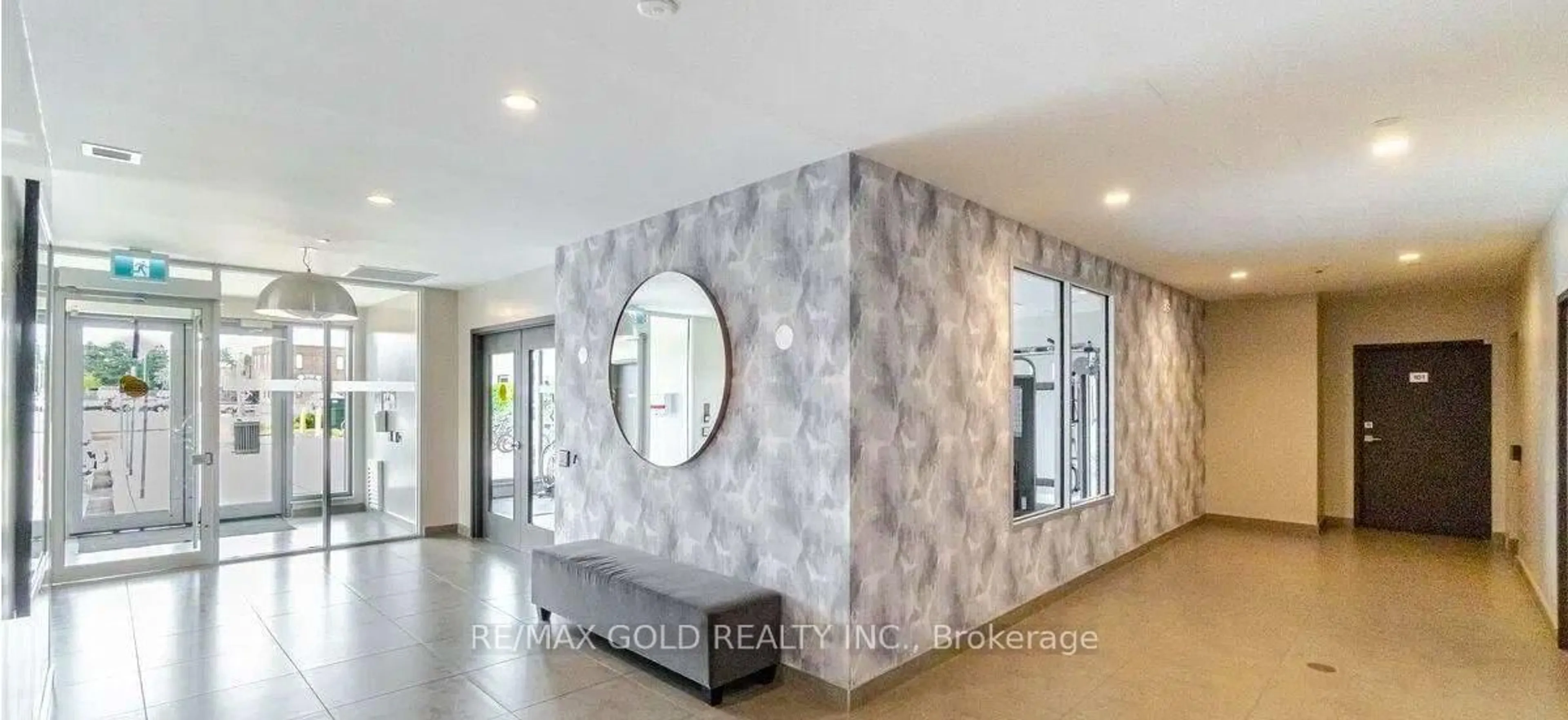 Indoor foyer for 716 Main St #807, Milton Ontario L9T 3P6