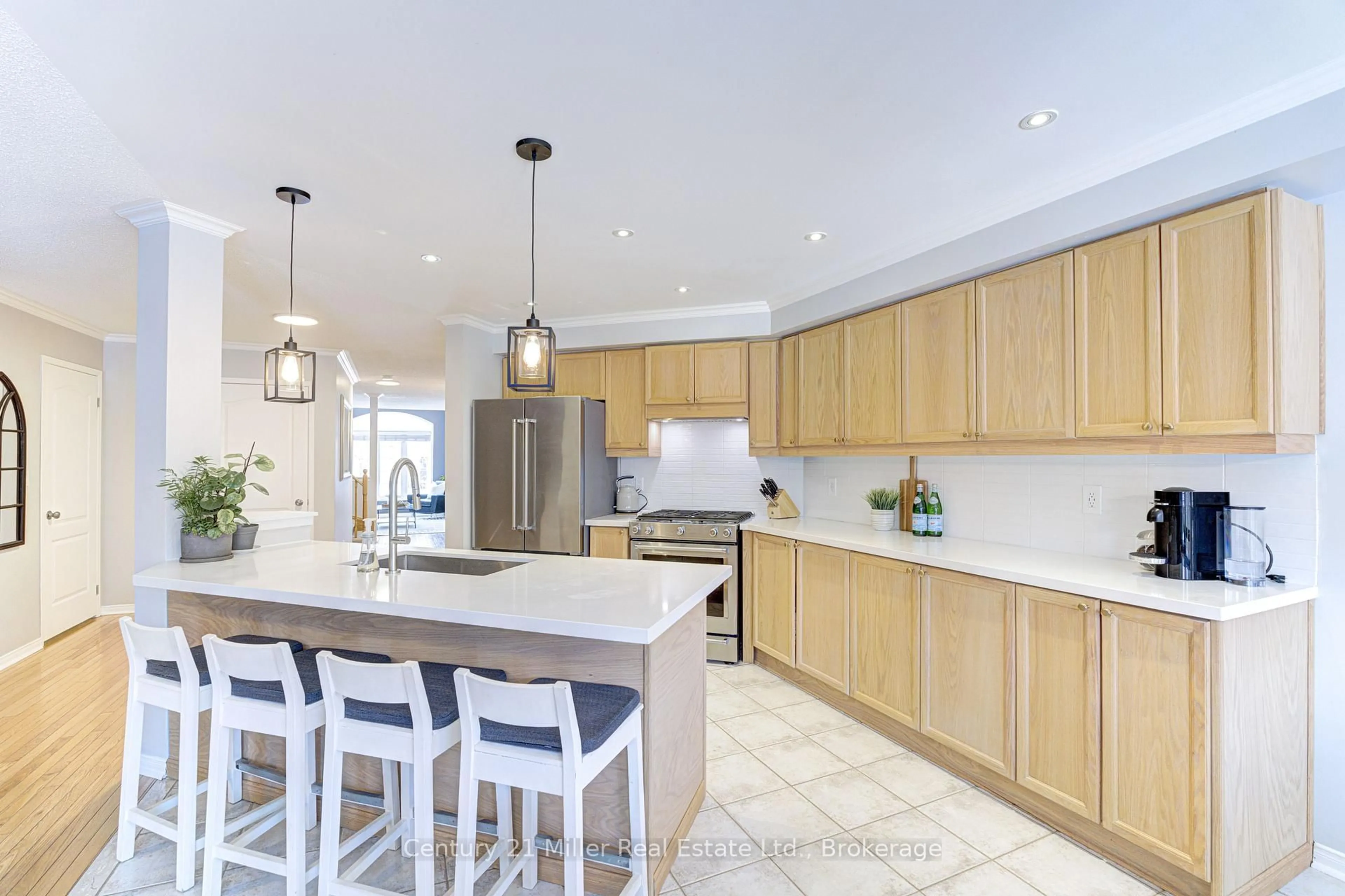 Contemporary kitchen, ceramic/tile floor for 2142 Meadowglen Dr, Oakville Ontario L6M 4C8