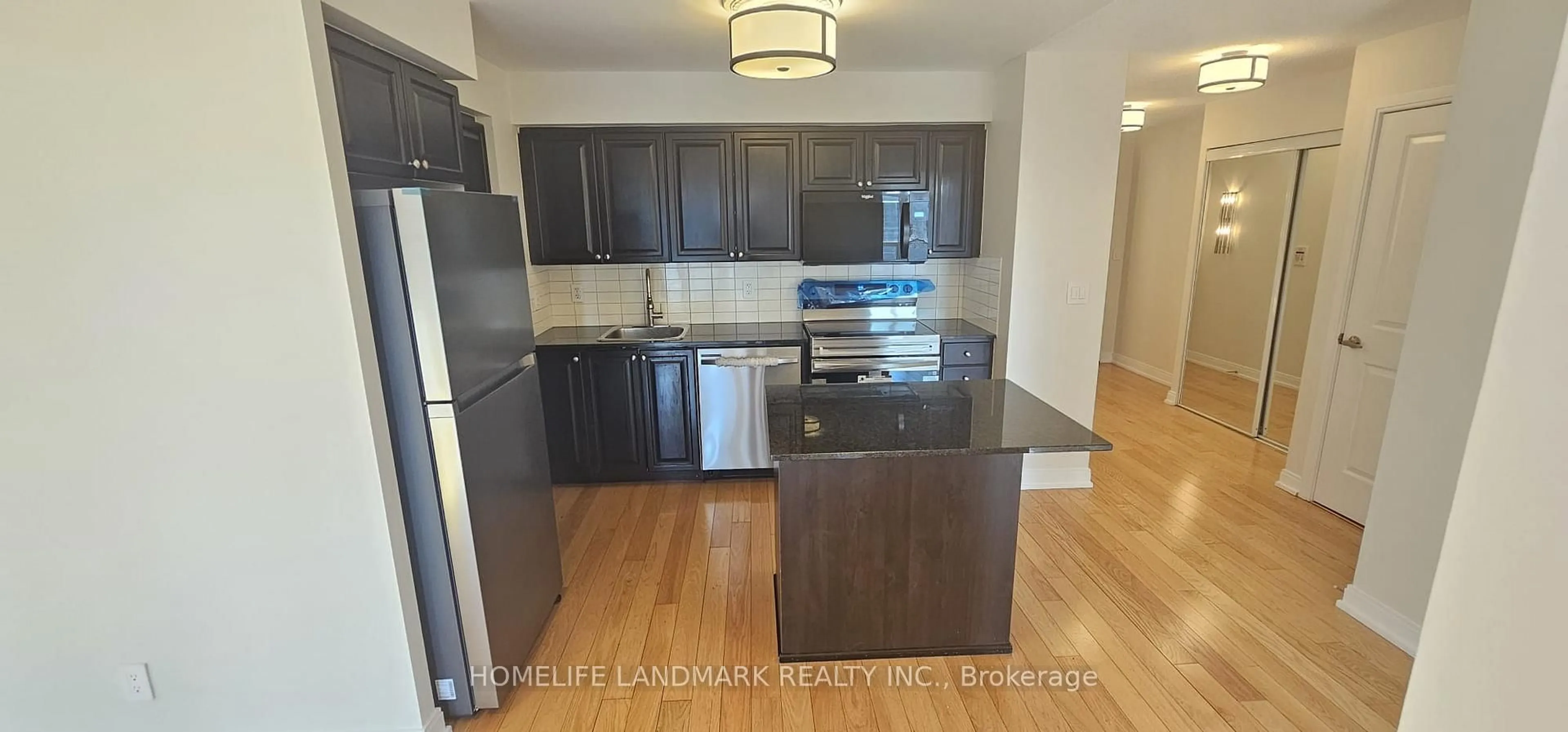 Standard kitchen, wood/laminate floor for 330 Burnhamthorpe Rd #604, Mississauga Ontario L5B 0E1