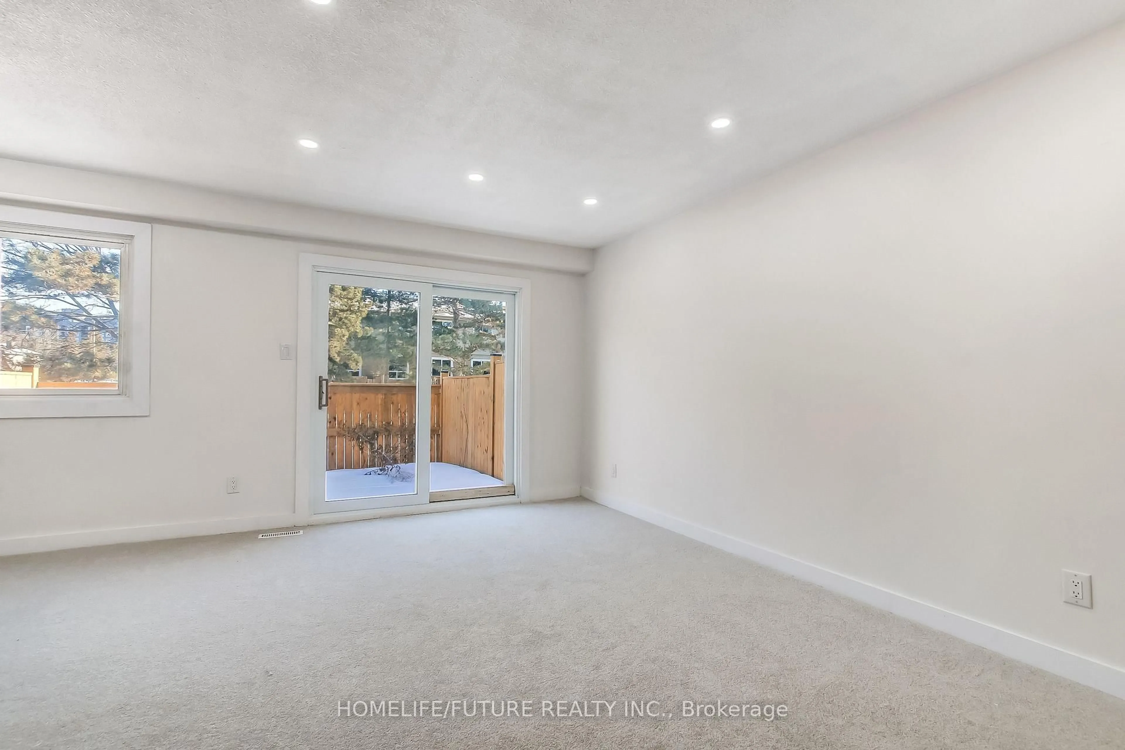 A pic of a room for 5610 Montevideo Rd #9, Mississauga Ontario L5N 2N9