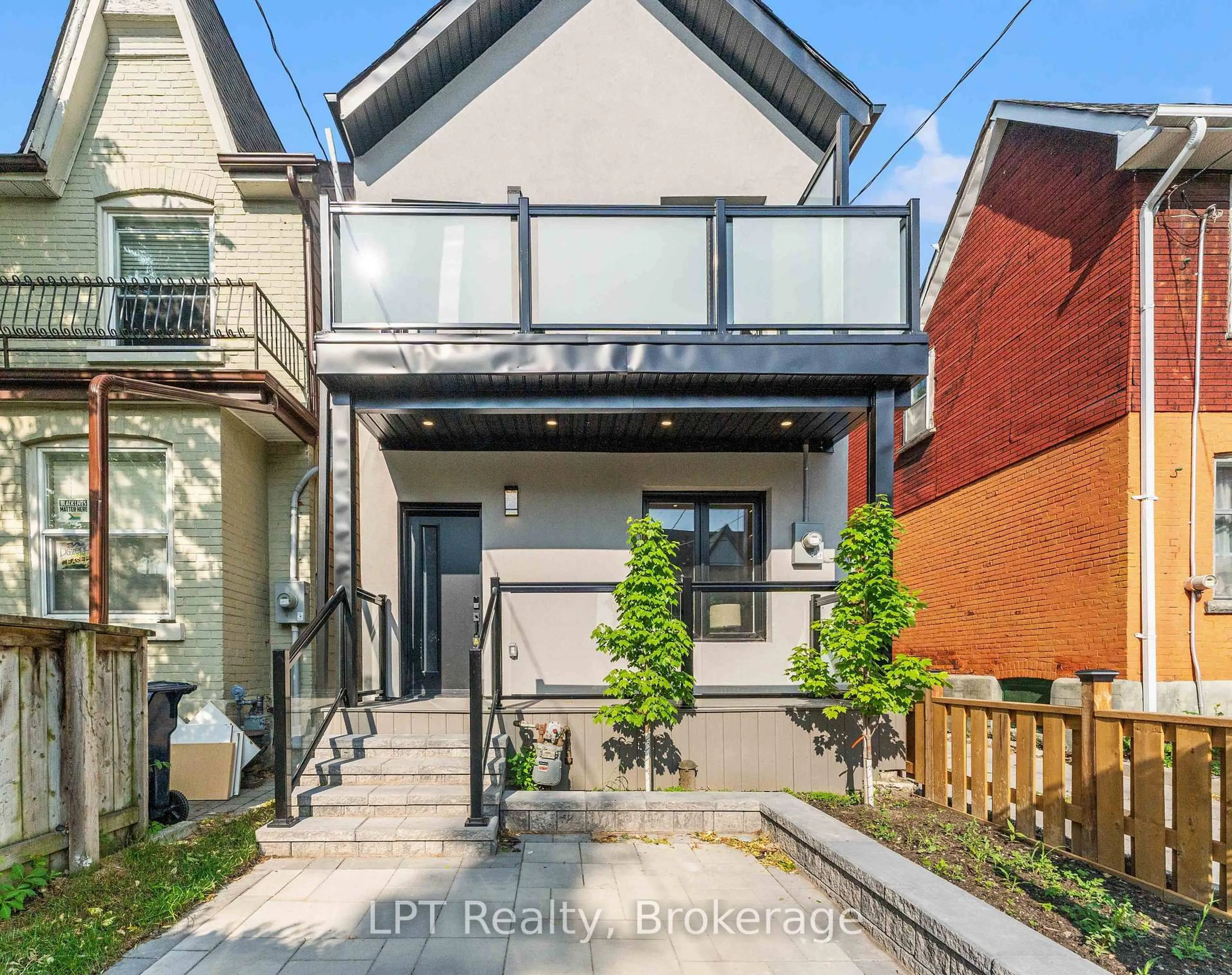 Home with brick exterior material, street for 204 Franklin Ave, Toronto Ontario M6P 3Z3