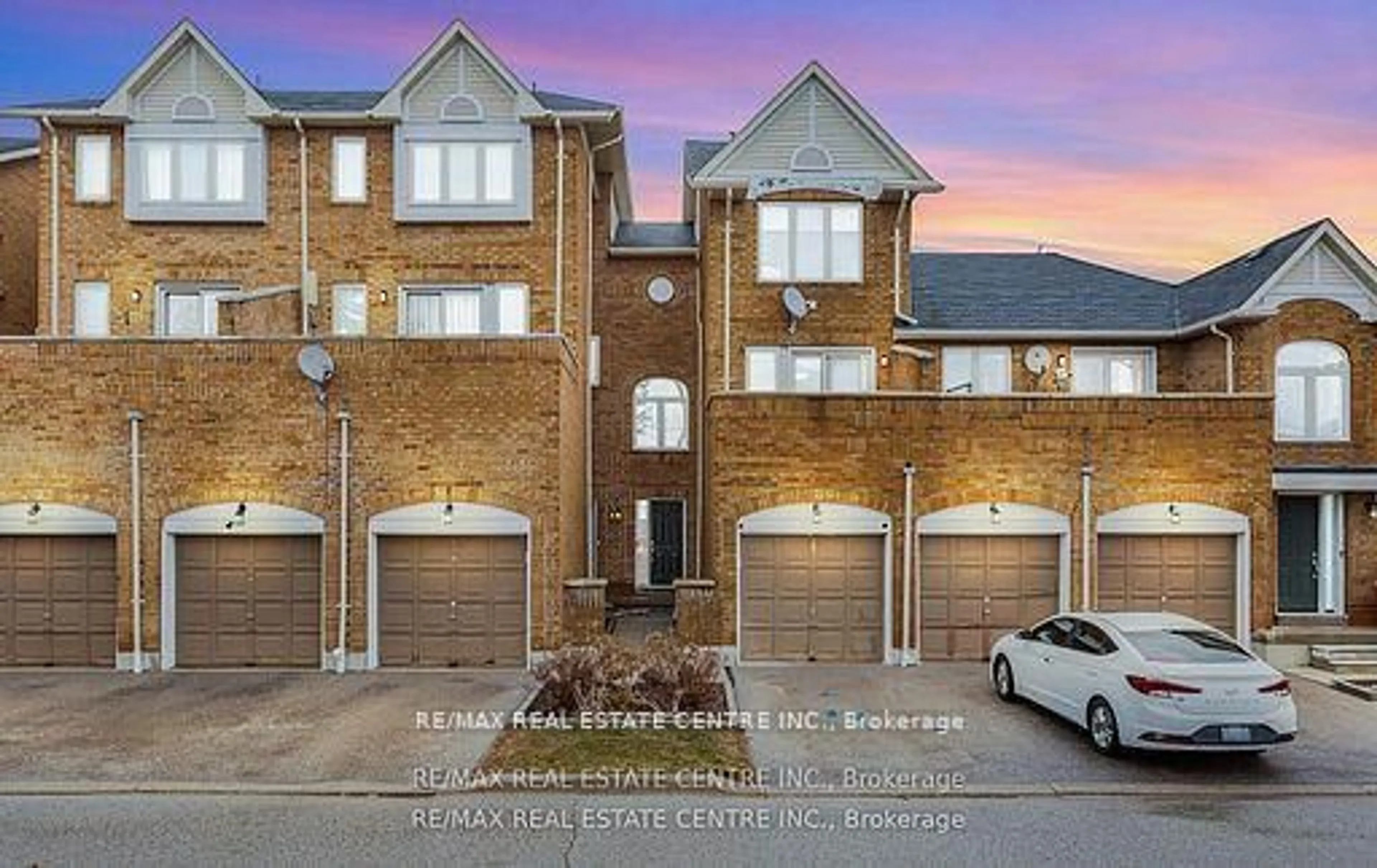 Home with brick exterior material, street for 45 Bristol Rd #68, Mississauga Ontario L4Z 3P5