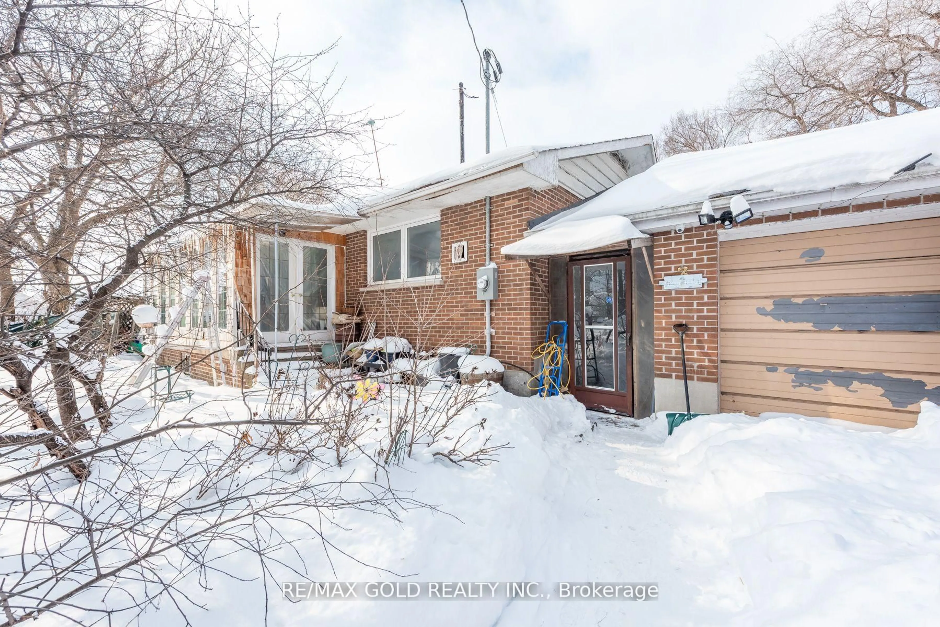 Unknown for 3 Harrow St, Mississauga Ontario L4T 1J2