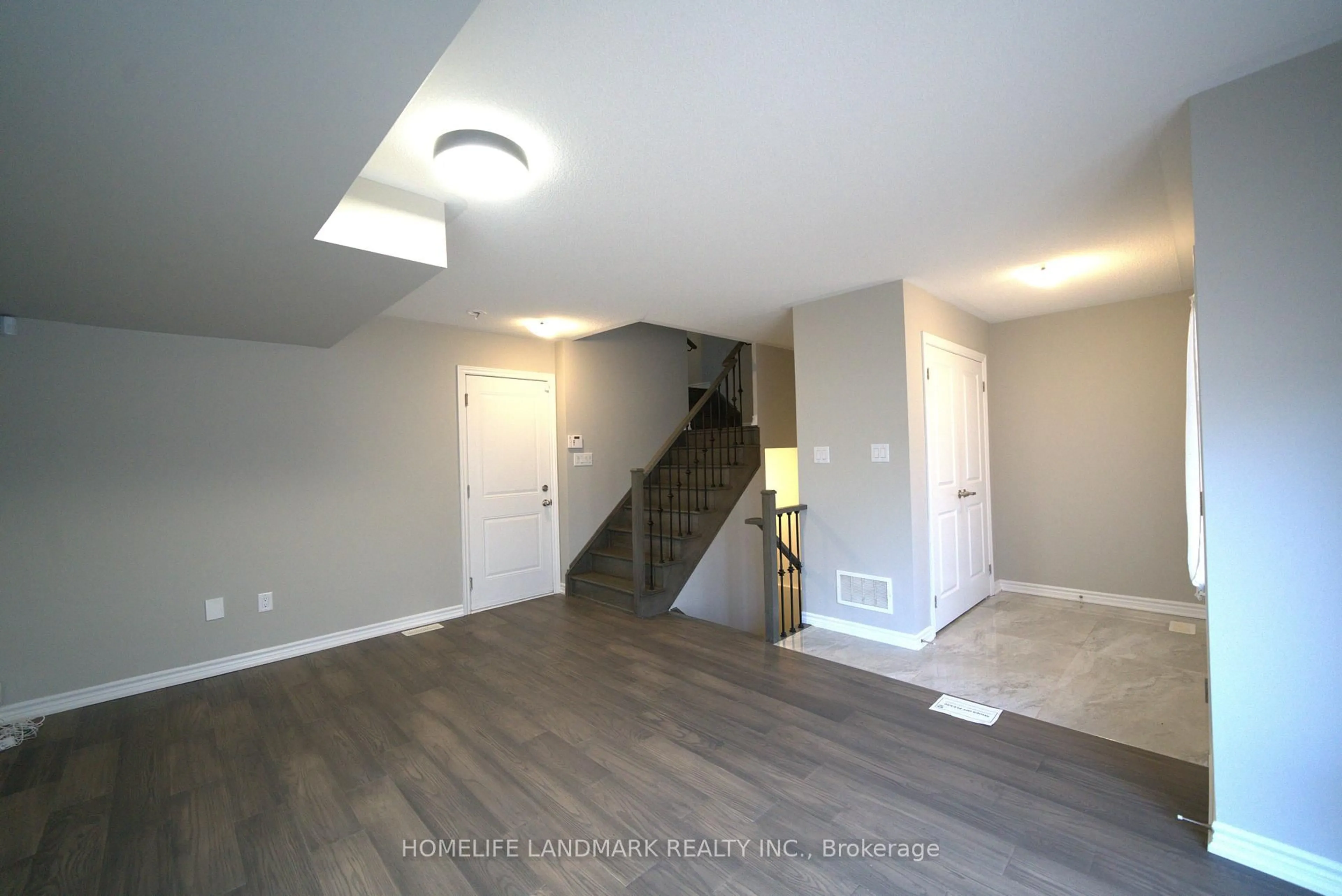 A pic of a room for 2485 Badger Cres #Unit 7,, Oakville Ontario L6M 5L9