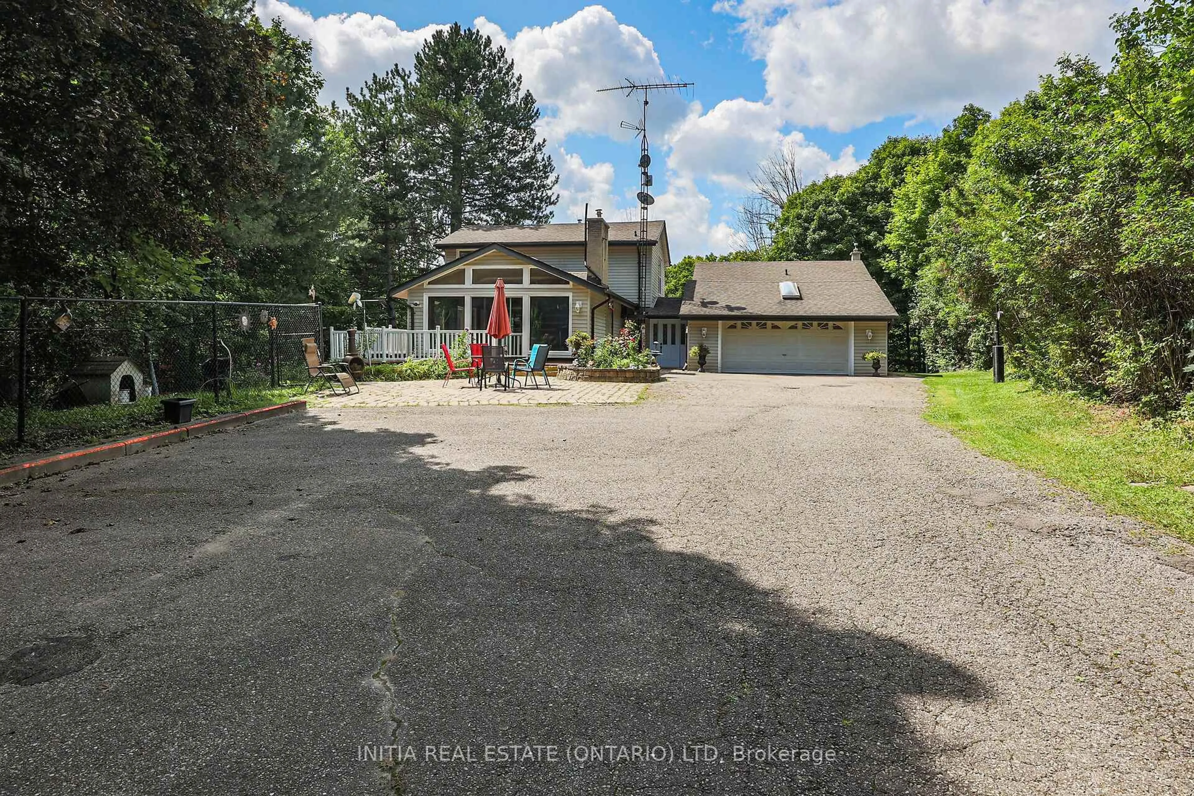 A pic from outside/outdoor area/front of a property/back of a property/a pic from drone, unknown for 16030 Humber Station Rd, Caledon Ontario L7E 0Y9