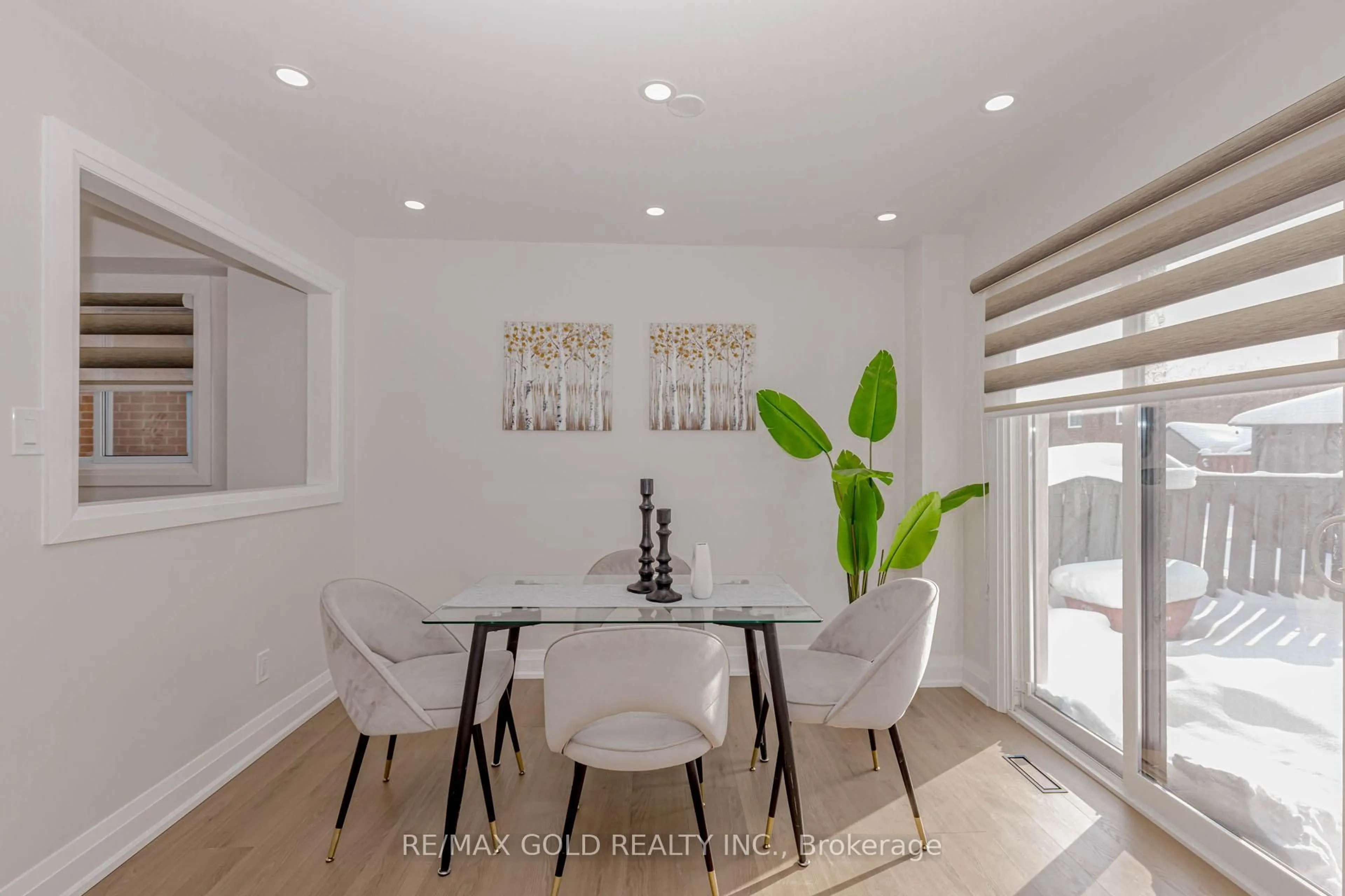 Dining room, wood/laminate floor for 78 Deerpark Cres, Brampton Ontario L6X 2T7