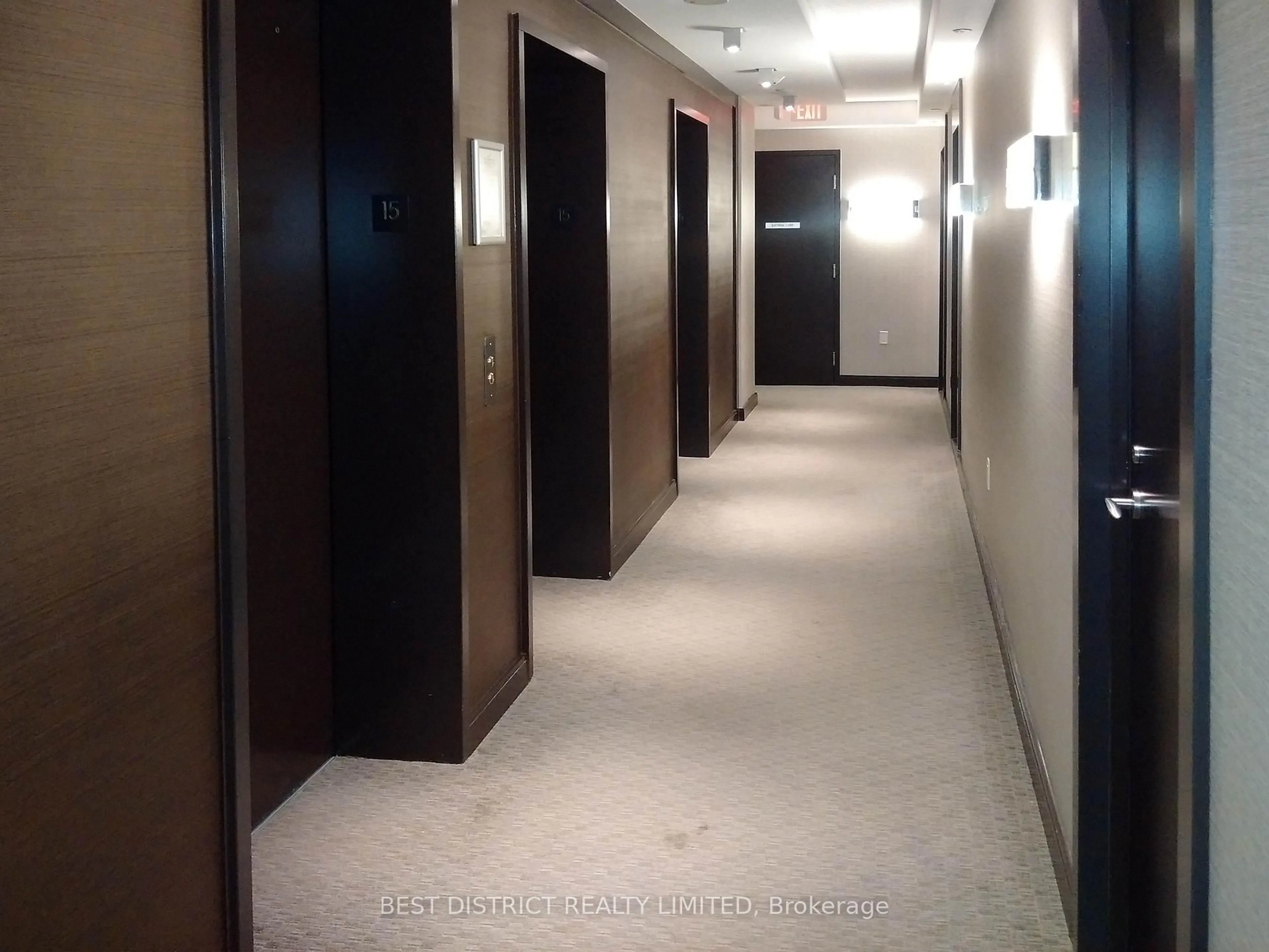 Indoor foyer for 9 Valhalla Inn Rd #1501, Toronto Ontario M9B 0B2