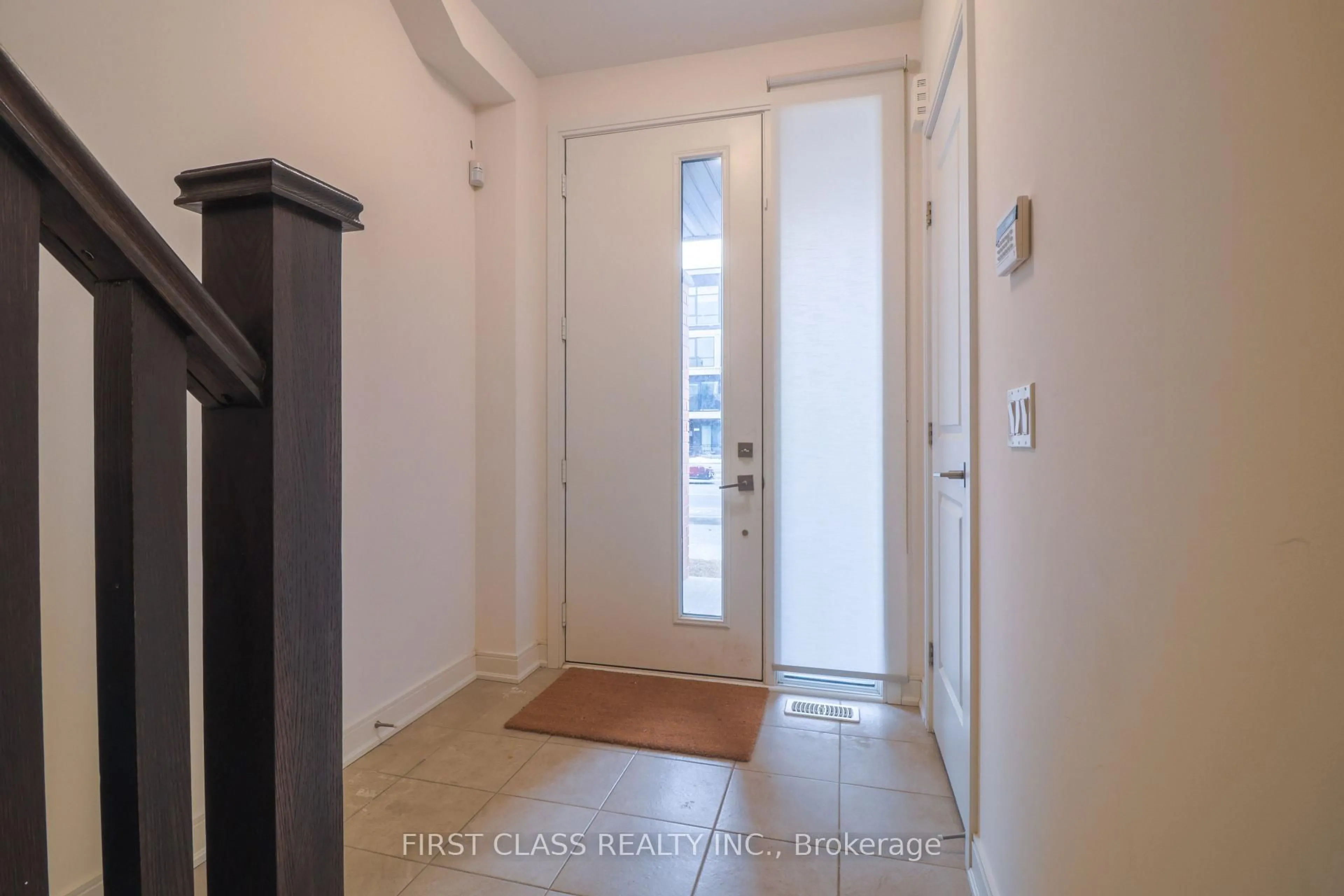 Indoor entryway for 433 Veterans Dr, Brampton Ontario L7A 4Z1