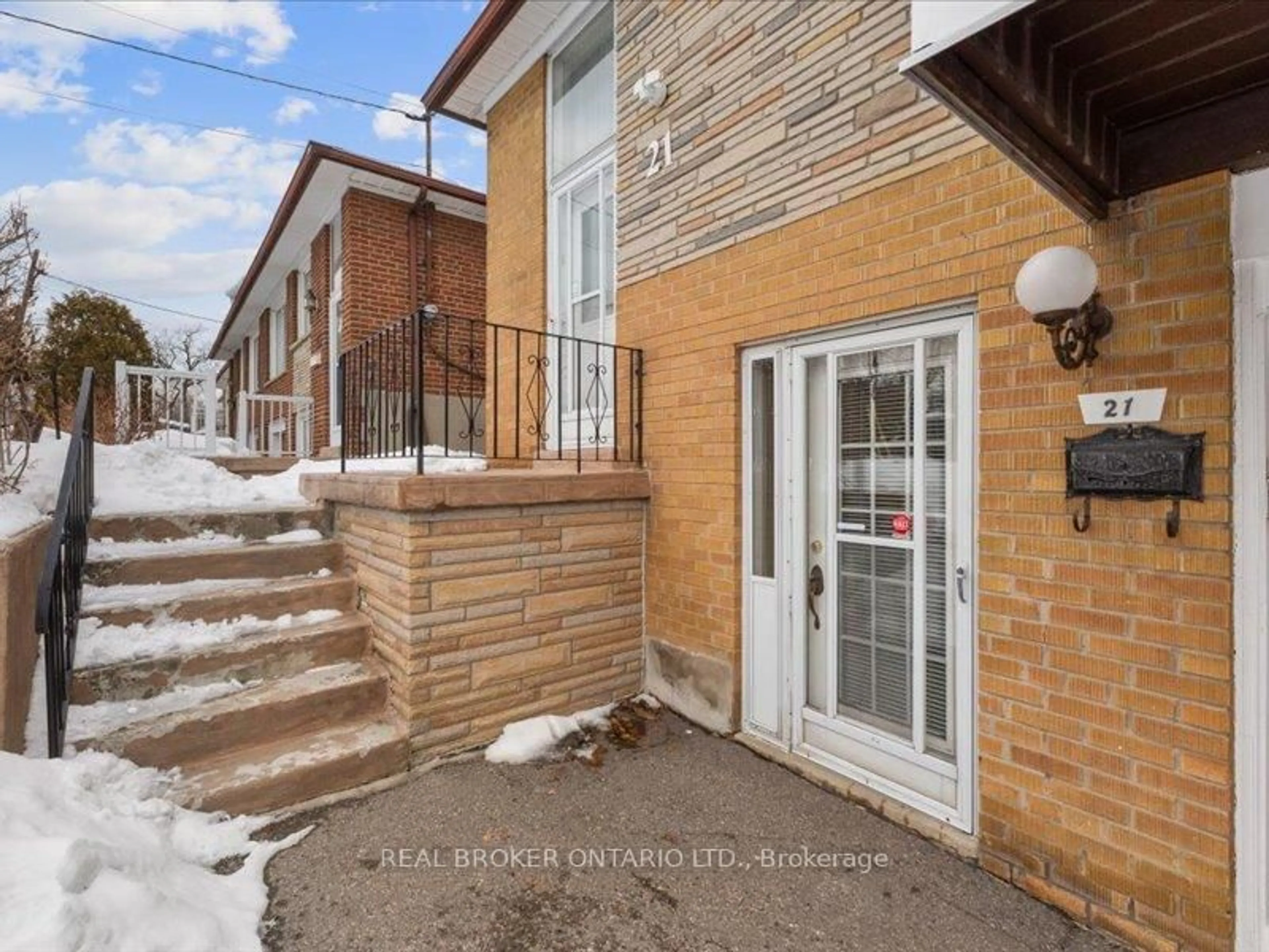 Home with brick exterior material, street for 21 Hoover Cres, Toronto Ontario M3N 1P4