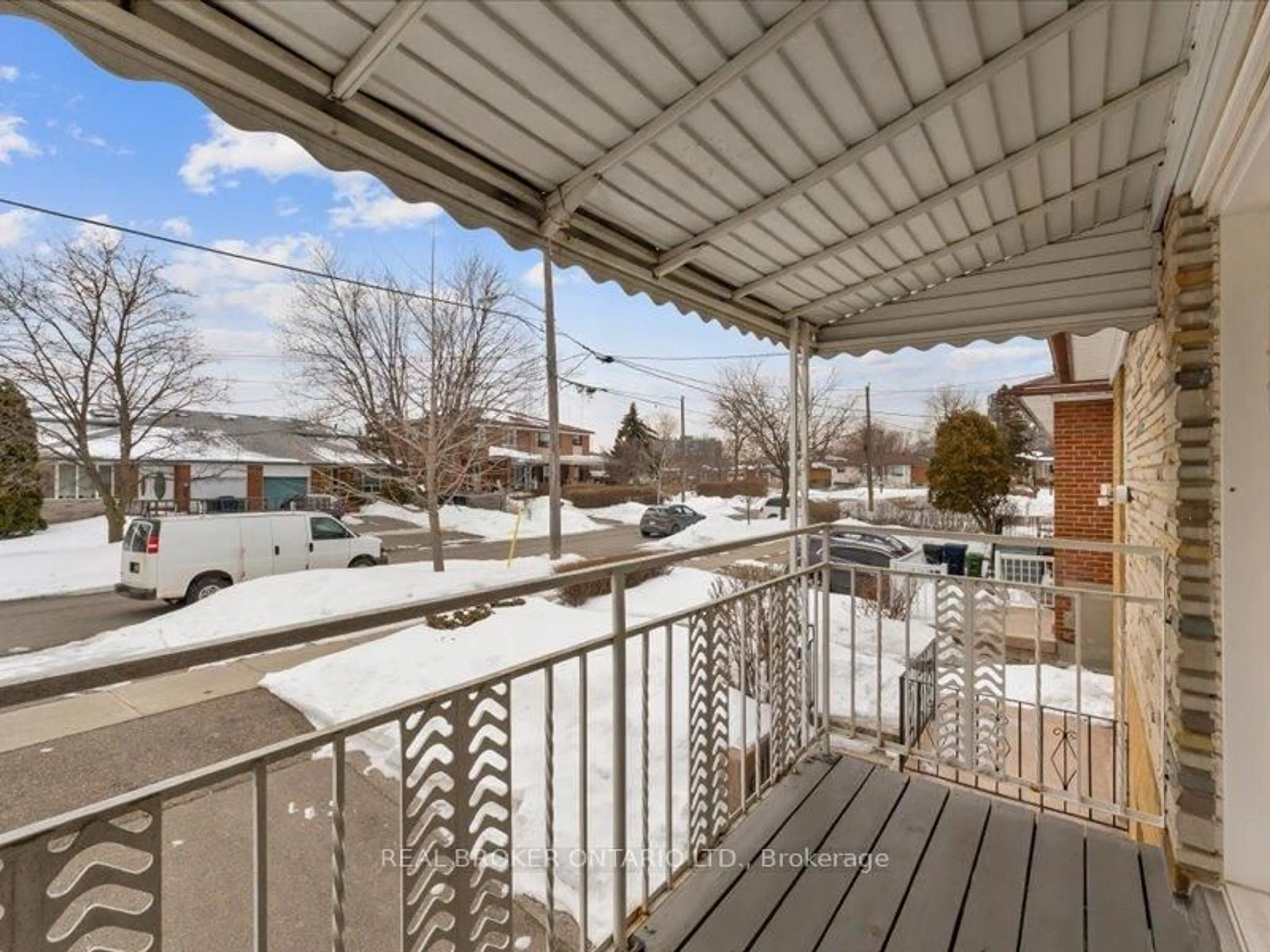 Patio, city buildings view from balcony for 21 Hoover Cres, Toronto Ontario M3N 1P4