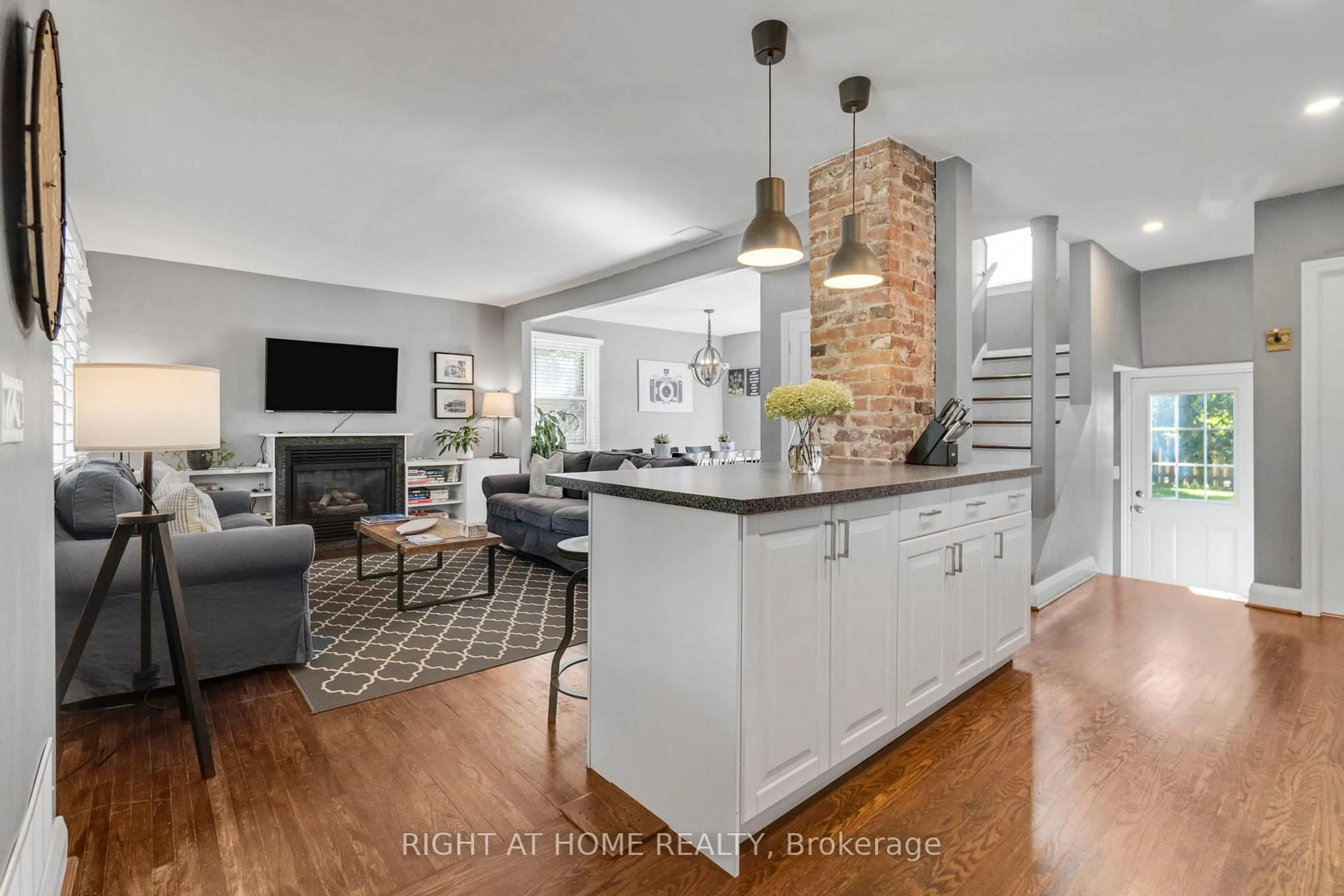 Open concept kitchen, unknown for 710 Hager Ave, Burlington Ontario L7S 1R1