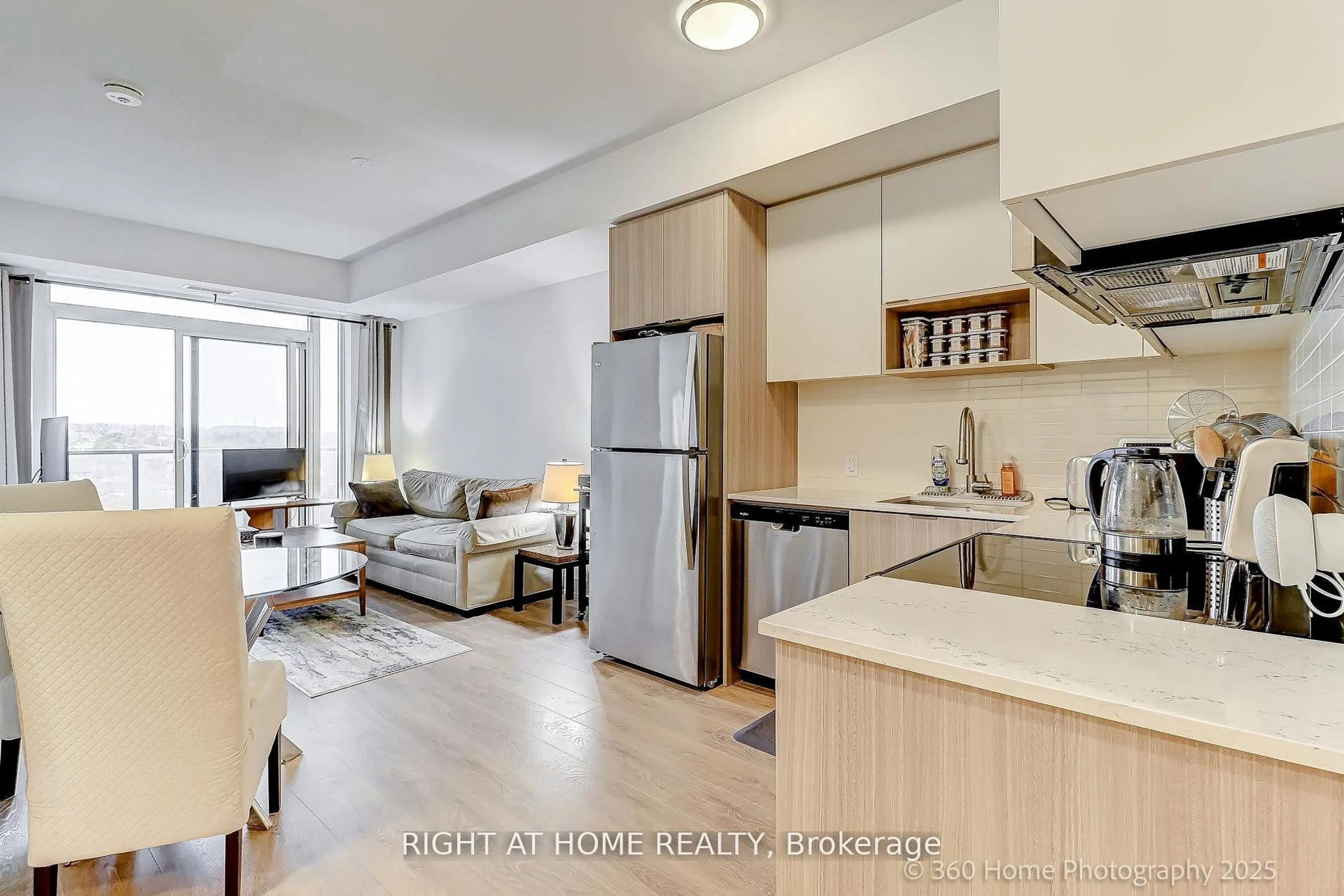 Open concept kitchen, unknown for 202 Burnhamthorpe Rd #605, Mississauga Ontario L5B 0A2