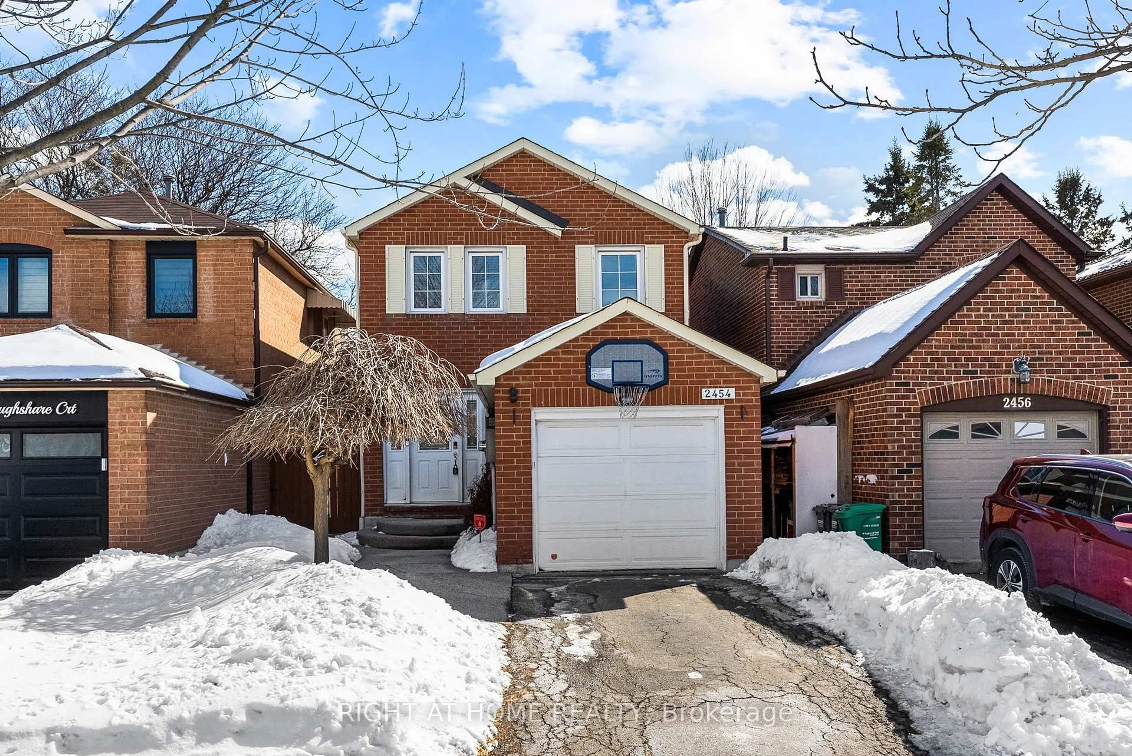 Home with brick exterior material, street for 2454 Ploughshare Crt, Mississauga Ontario L5L 3M6