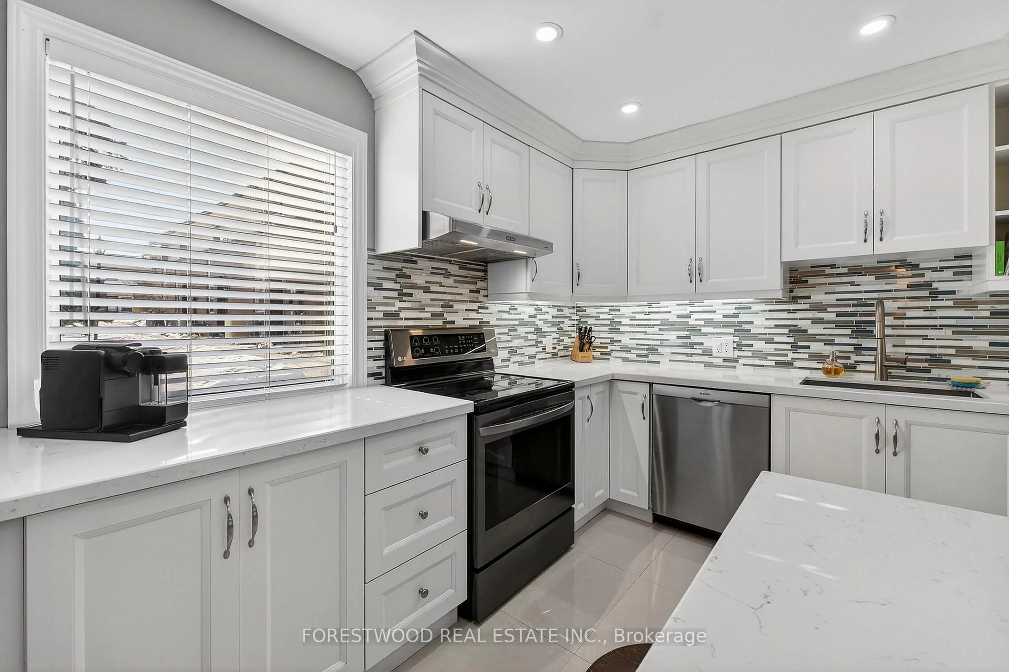 Contemporary kitchen, ceramic/tile floor for 3665 Flamewood Dr #50, Mississauga Ontario L4Y 3P5
