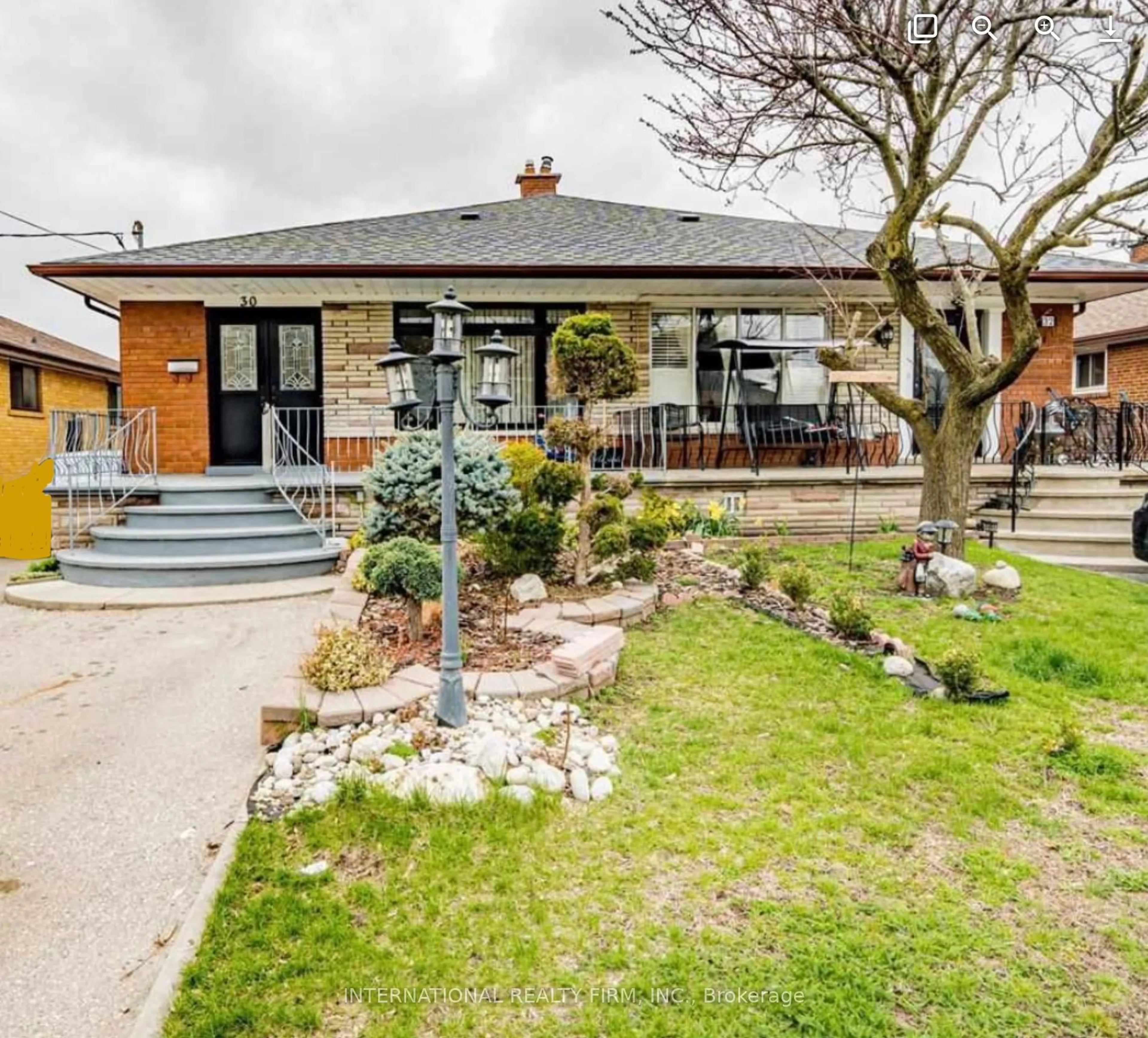 A pic from outside/outdoor area/front of a property/back of a property/a pic from drone, street for 30 Grampian Cres, Toronto Ontario M9L 2L3