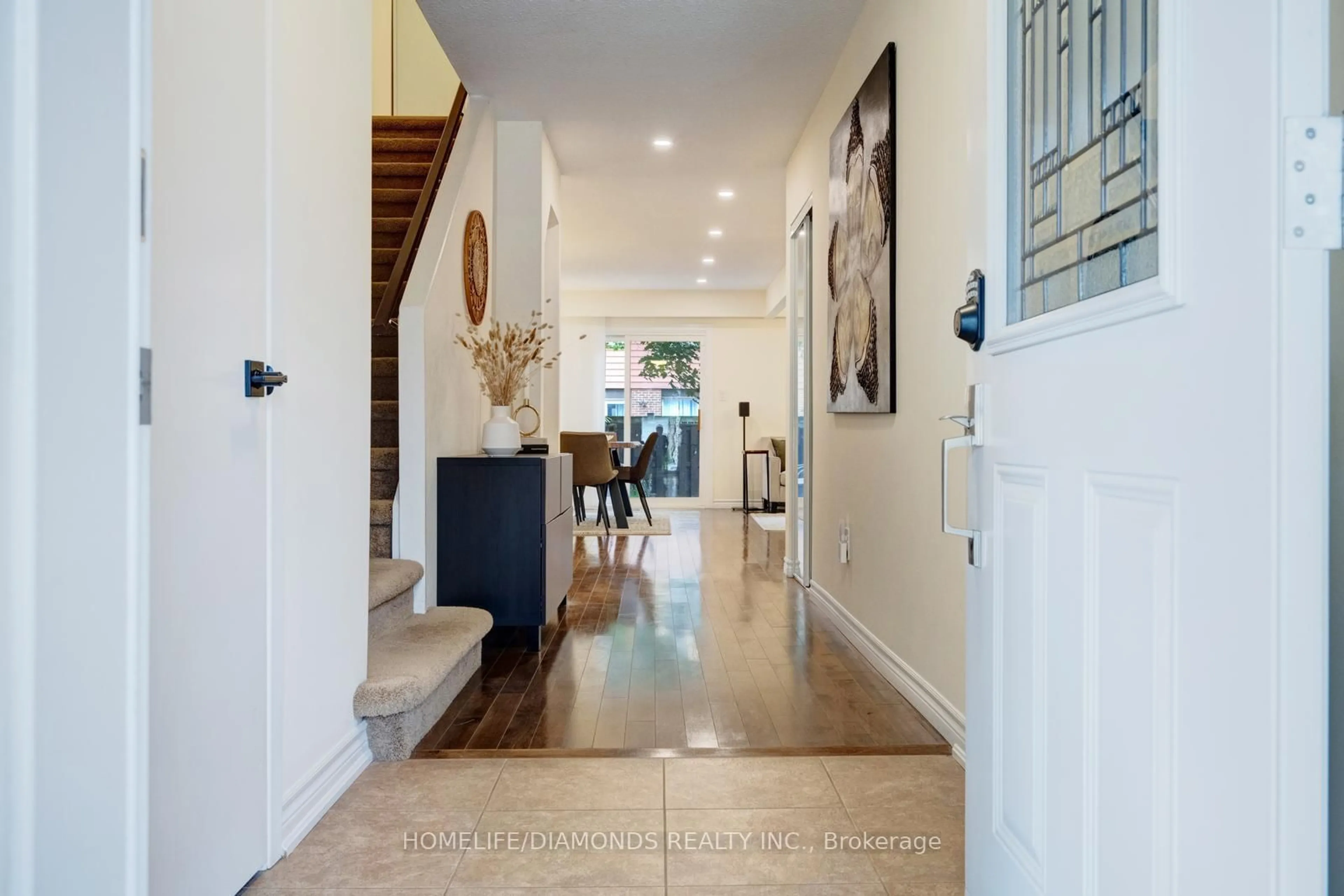 Indoor entryway for 481 PITFIELD Rd #36, Milton Ontario L9T 3J5