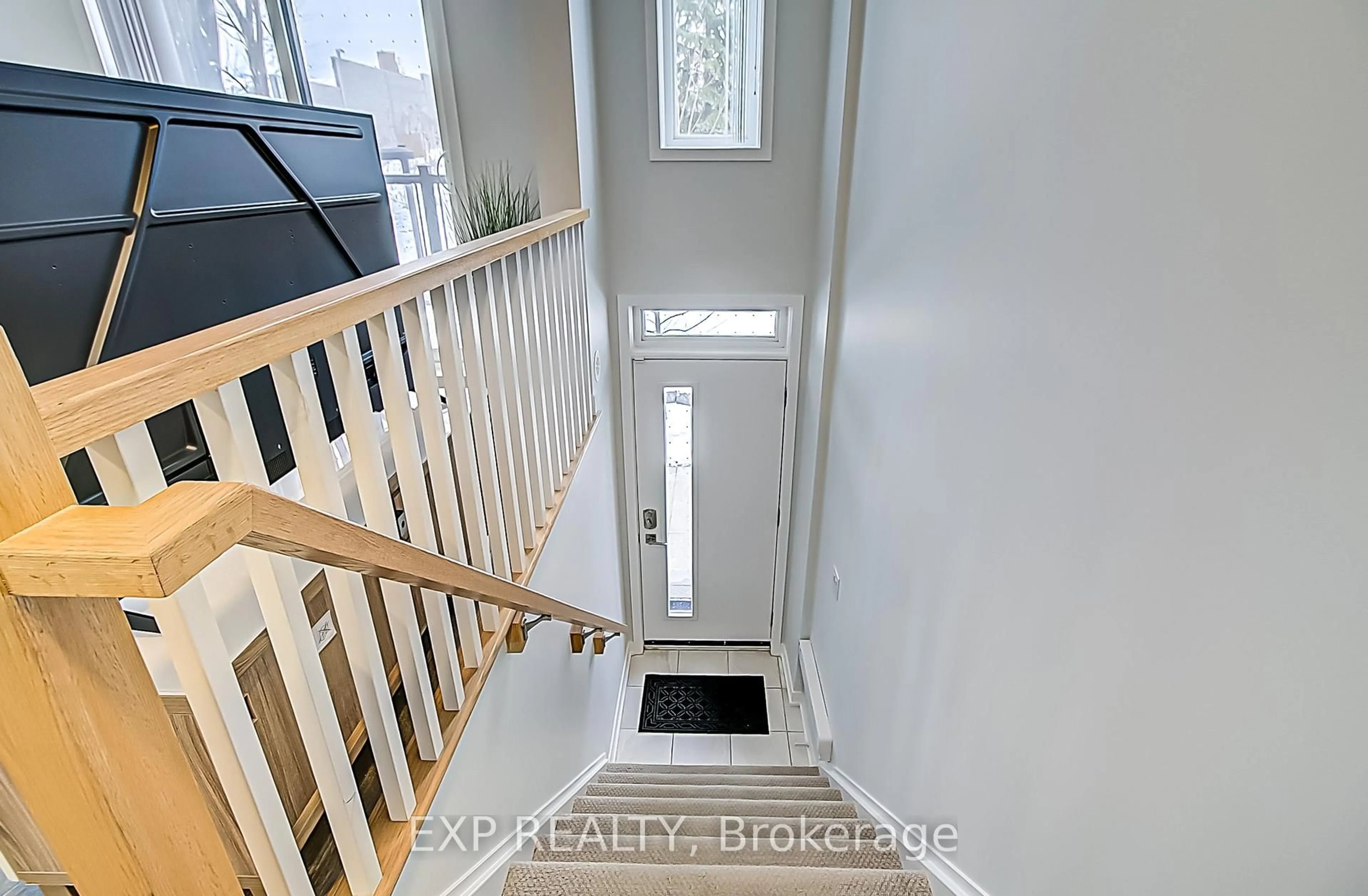 Stairs for 90 Canon Jackson Dr #62, Toronto Ontario M6M 0C1