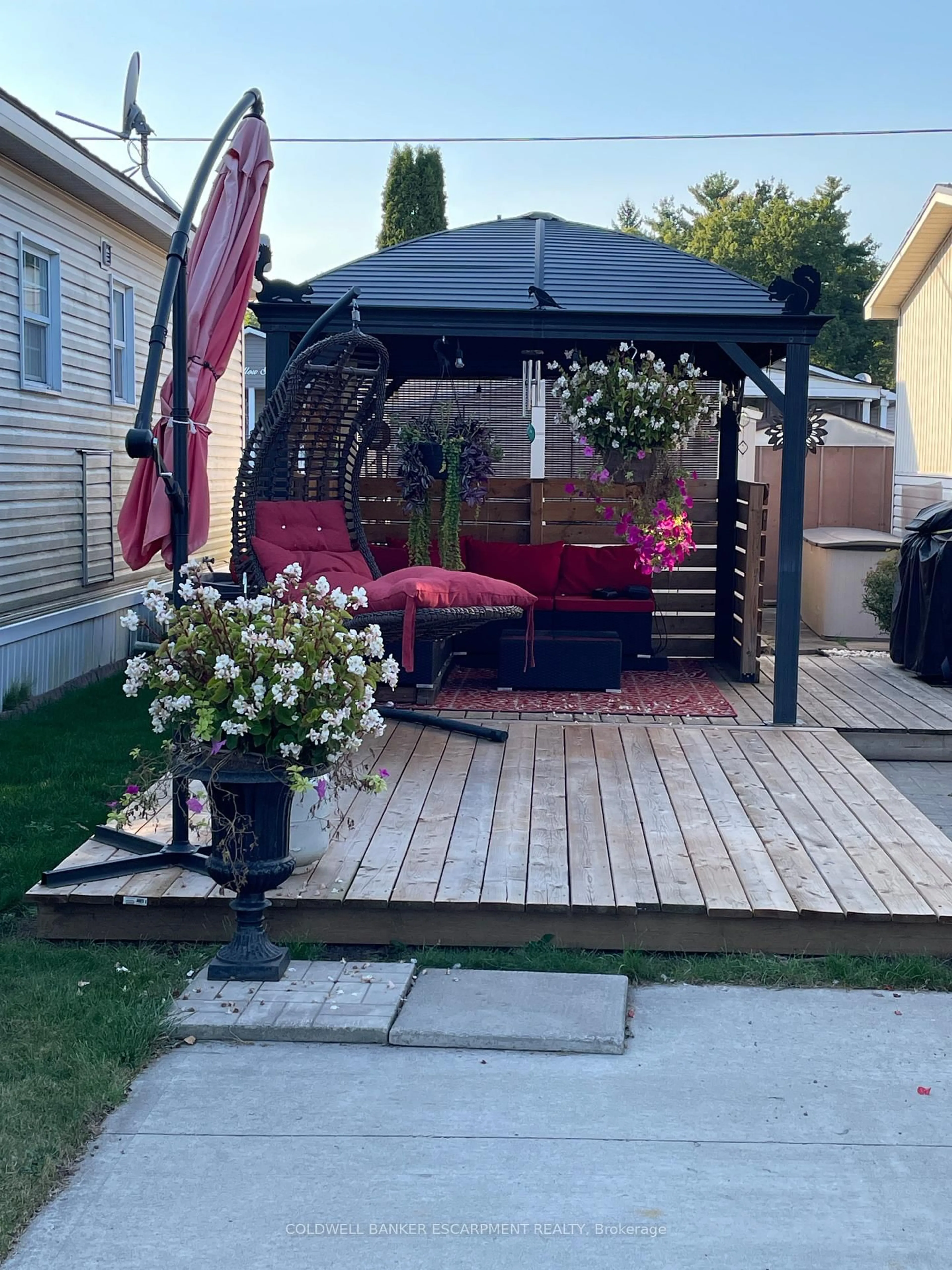 Patio, street for 4449 Milburough Line #5 Spruce, Burlington Ontario L7P 0P5