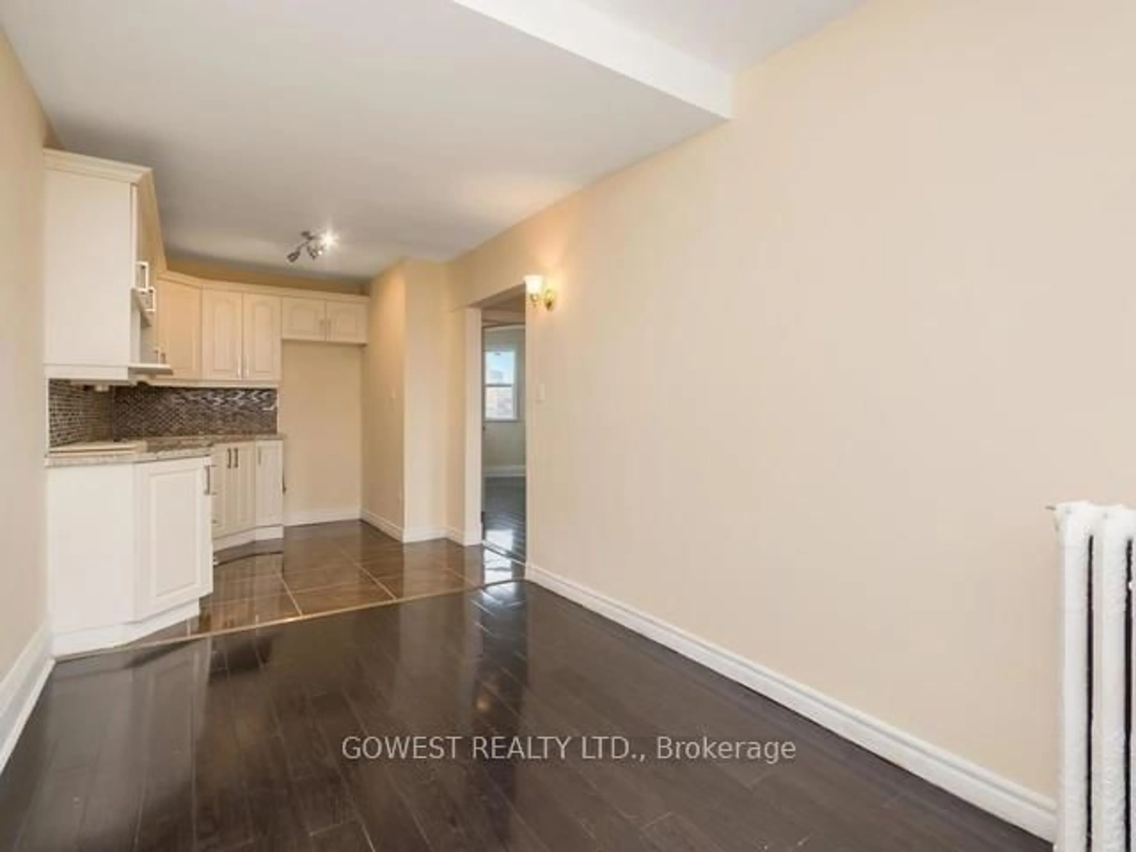 A pic of a room for 2011 Dundas St, Toronto Ontario M6R 1W7