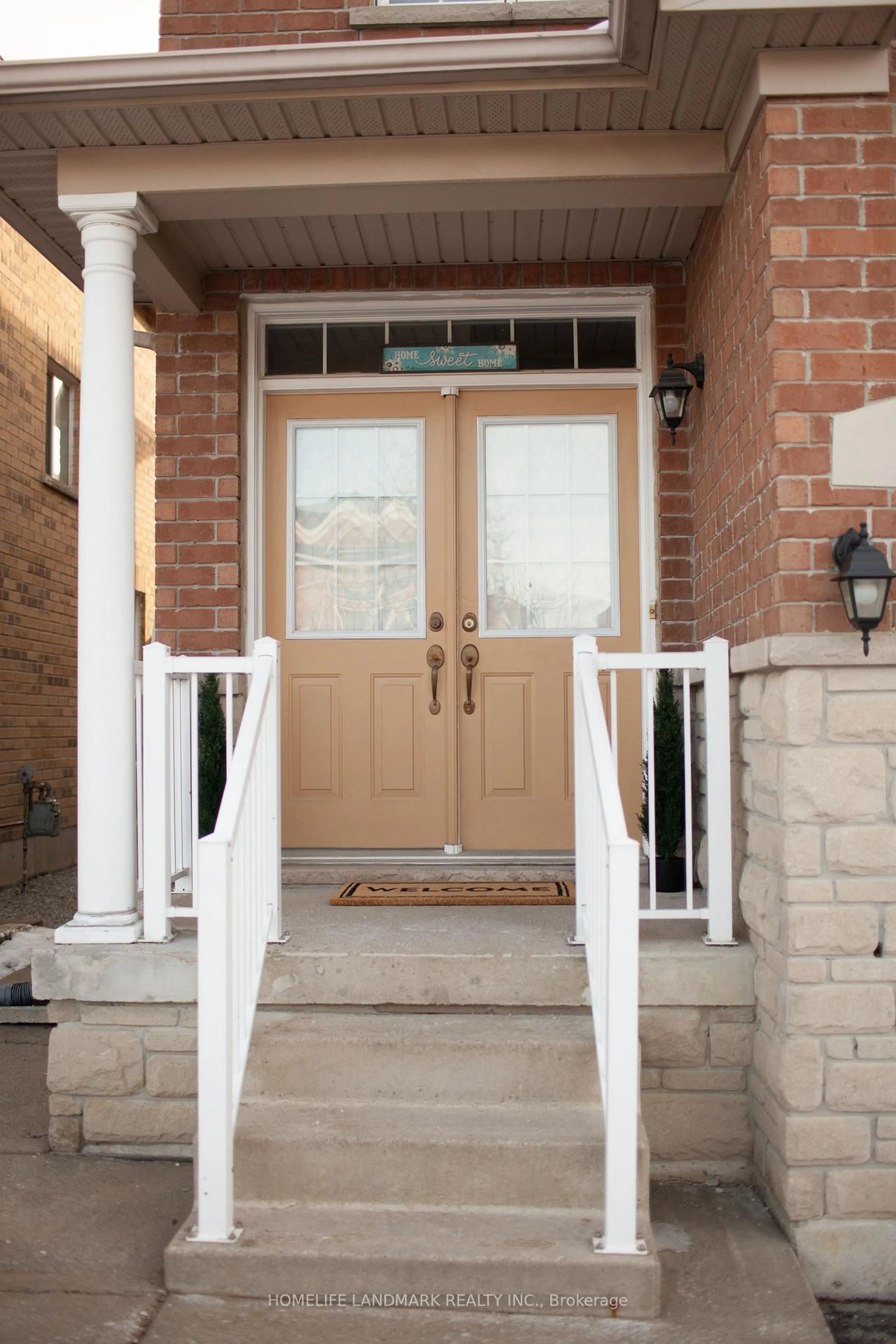Indoor entryway for 24 Cherryplum Way, Brampton Ontario L6S 6J4