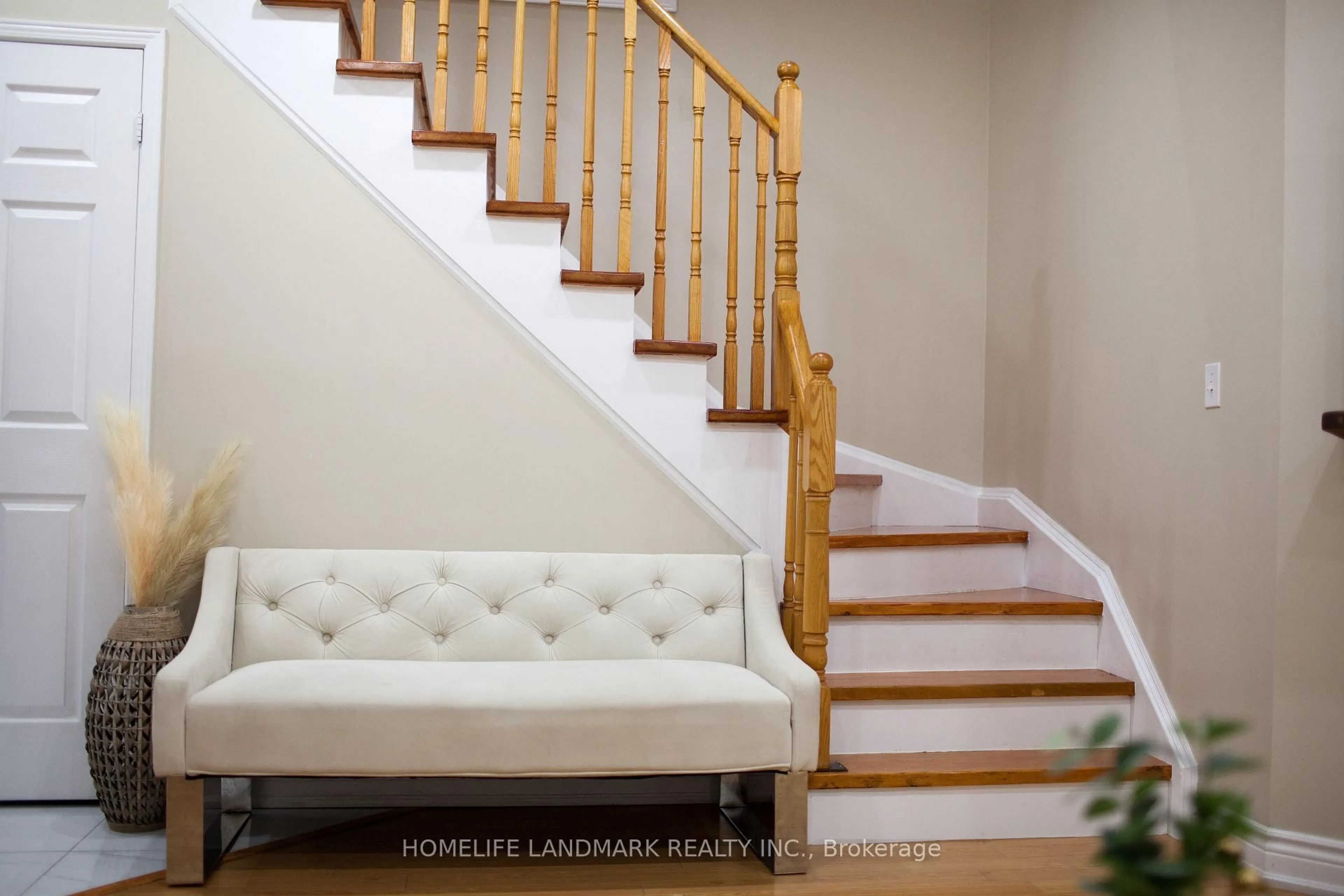 Stairs for 24 Cherryplum Way, Brampton Ontario L6S 6J4