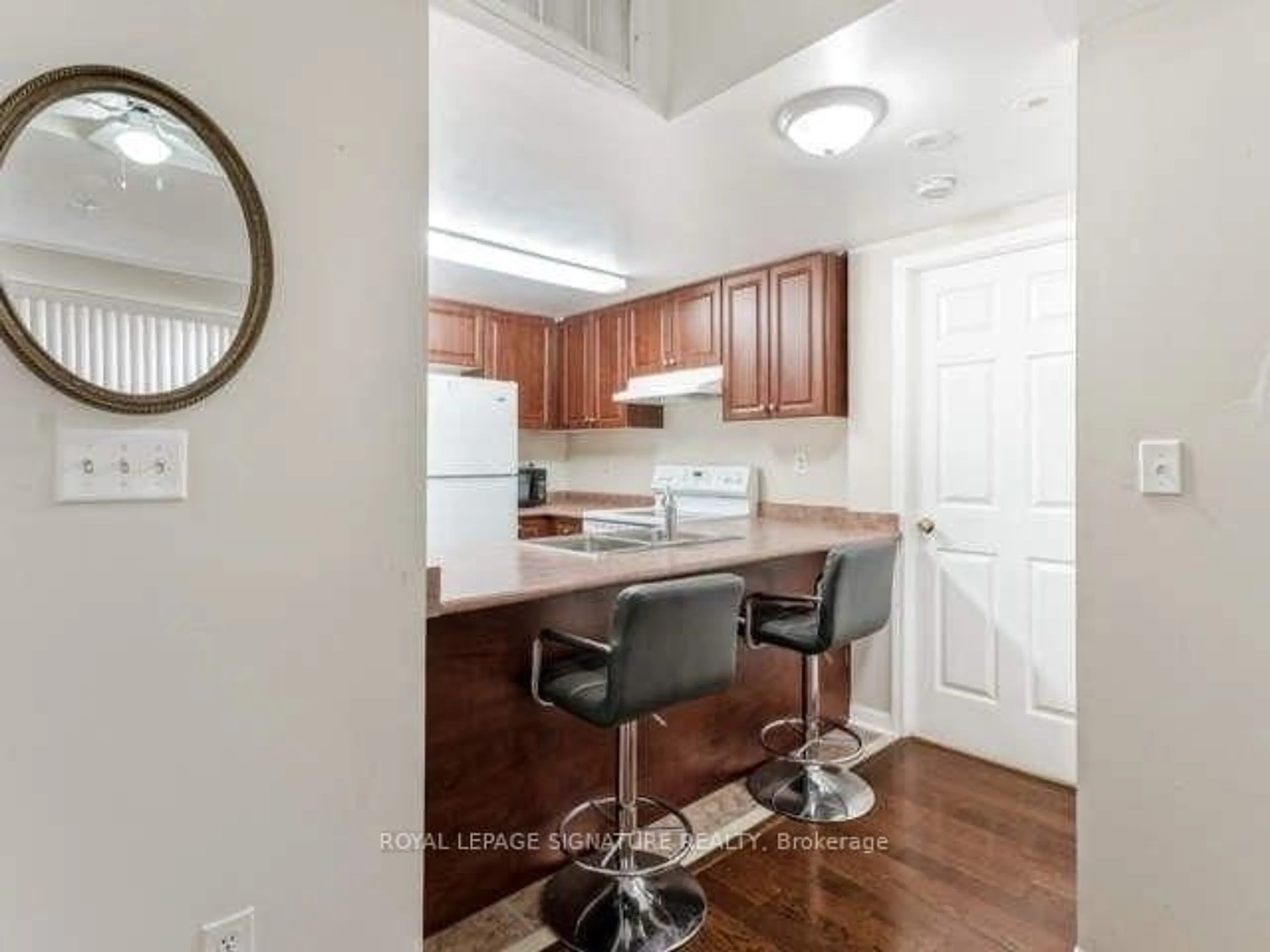 Standard kitchen, unknown for 3025 Finch Ave #2033, Toronto Ontario M9M 0A2