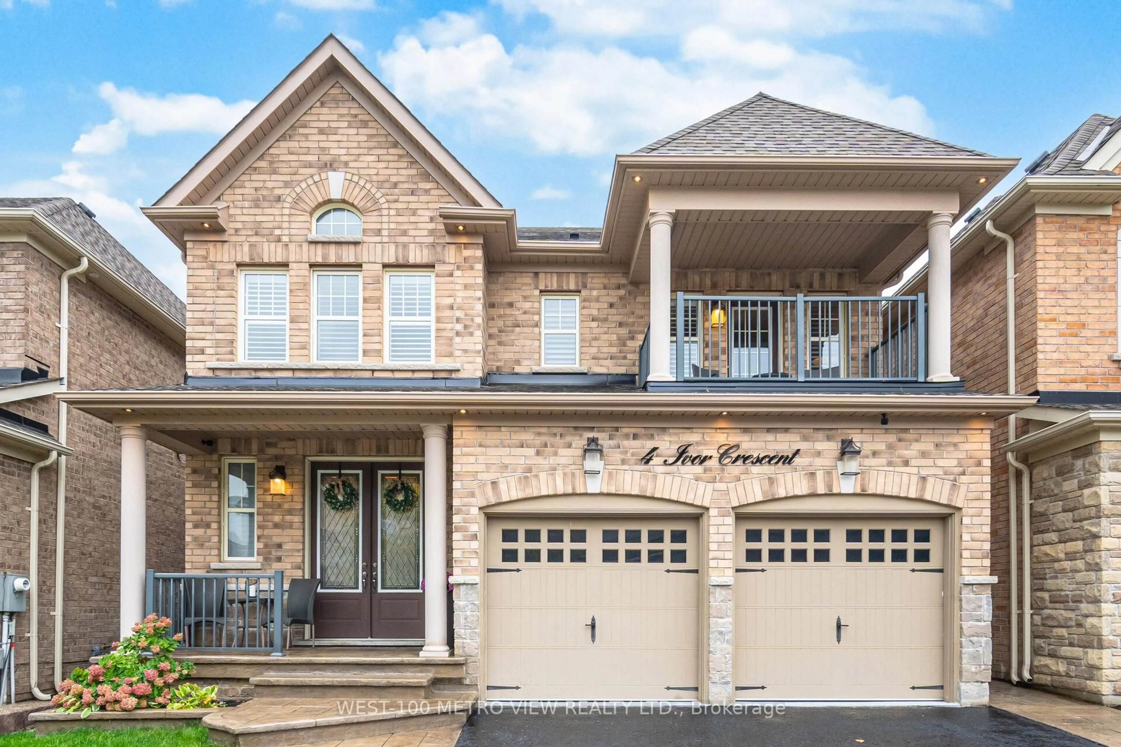 Home with brick exterior material, street for 4 Ivor Cres, Brampton Ontario L7A 4L5