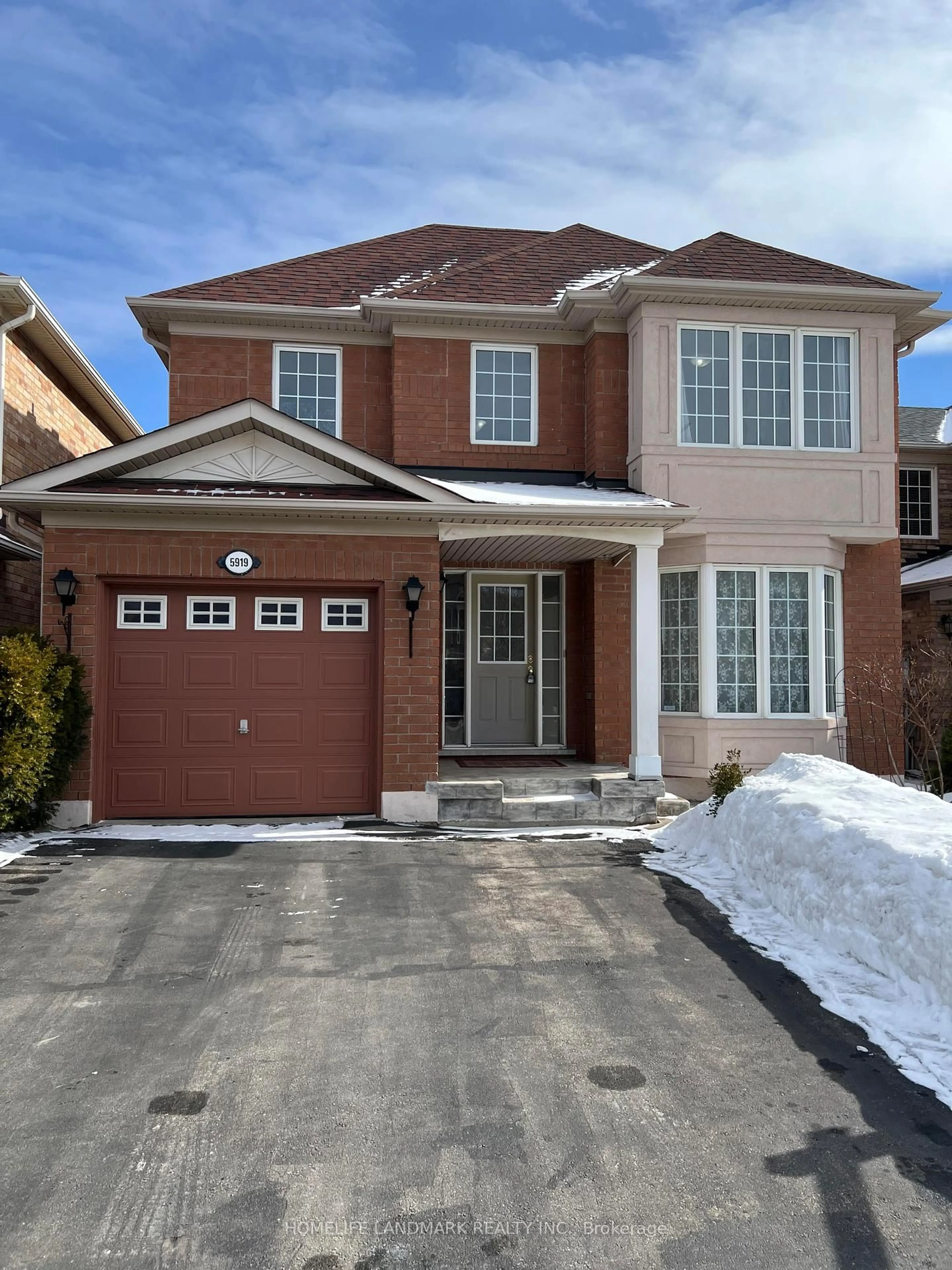 Home with brick exterior material, street for 5919 Osprey Blvd, Mississauga Ontario L5N 8J7