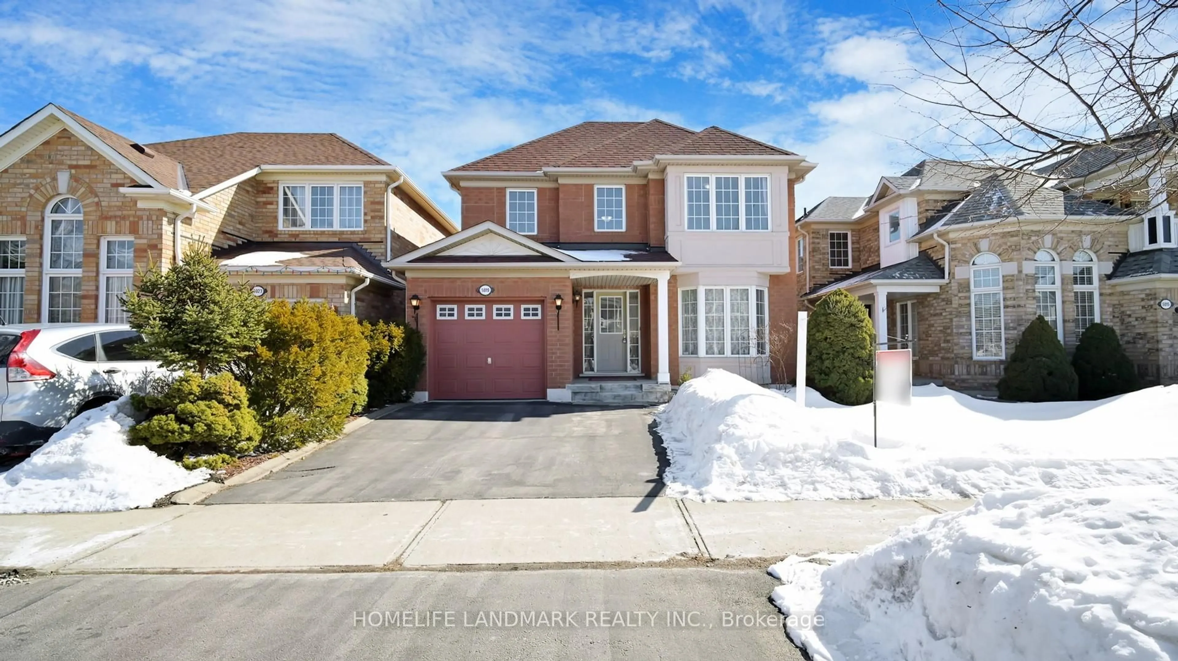 Home with brick exterior material, street for 5919 Osprey Blvd, Mississauga Ontario L5N 8J7