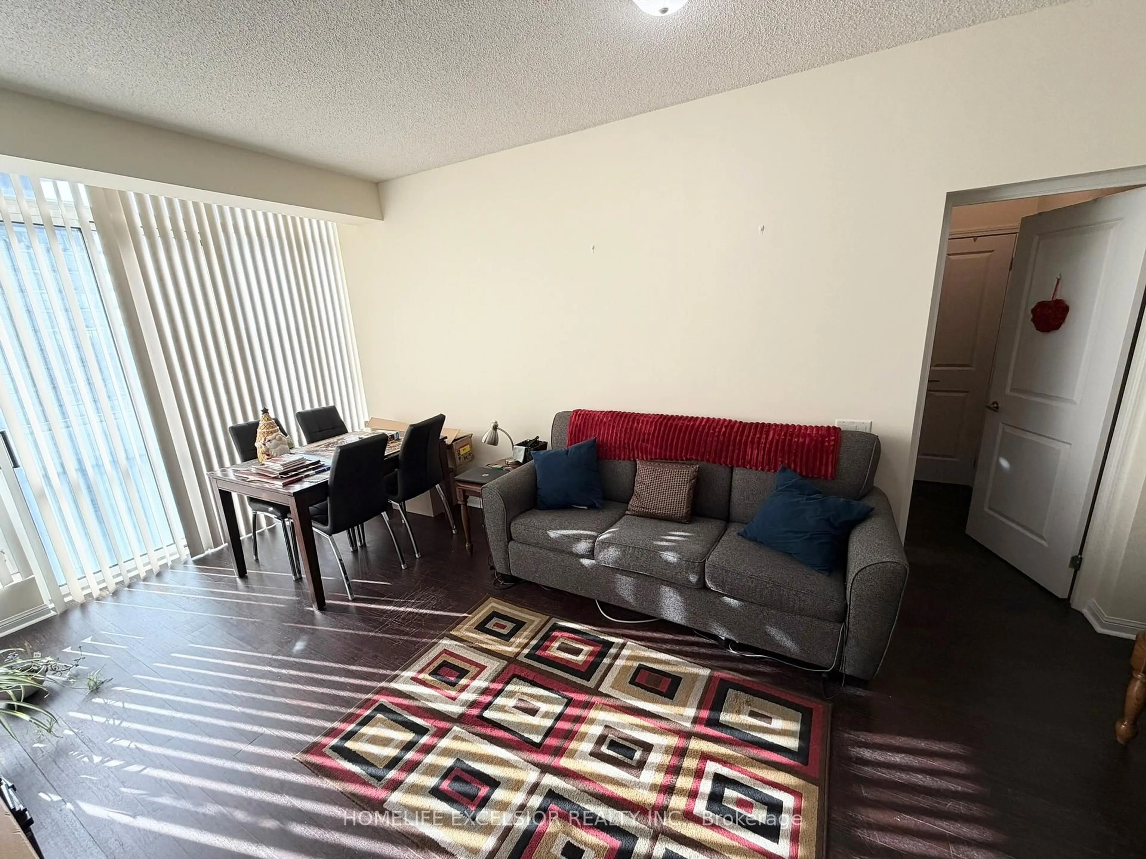 A pic of a room for 15 Windermere Ave #2411, Toronto Ontario M6S 5A2