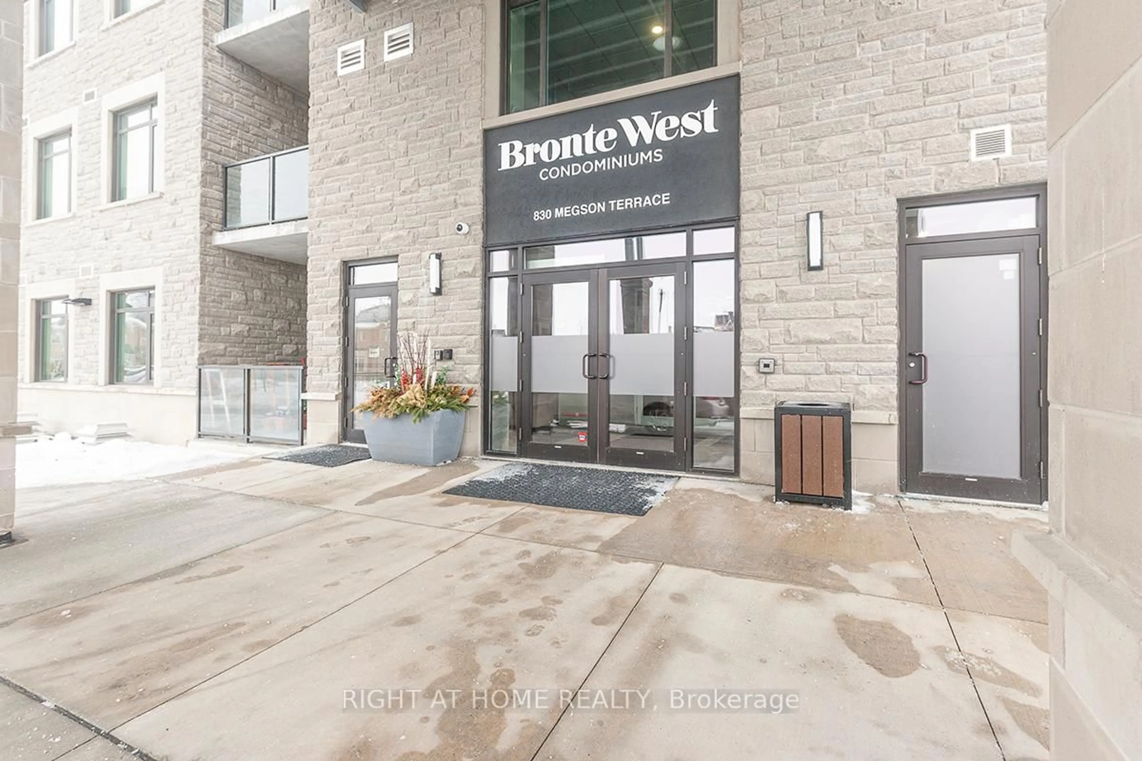 Unknown for 830 MEGSON Terr #321, Milton Ontario L9T 9M7