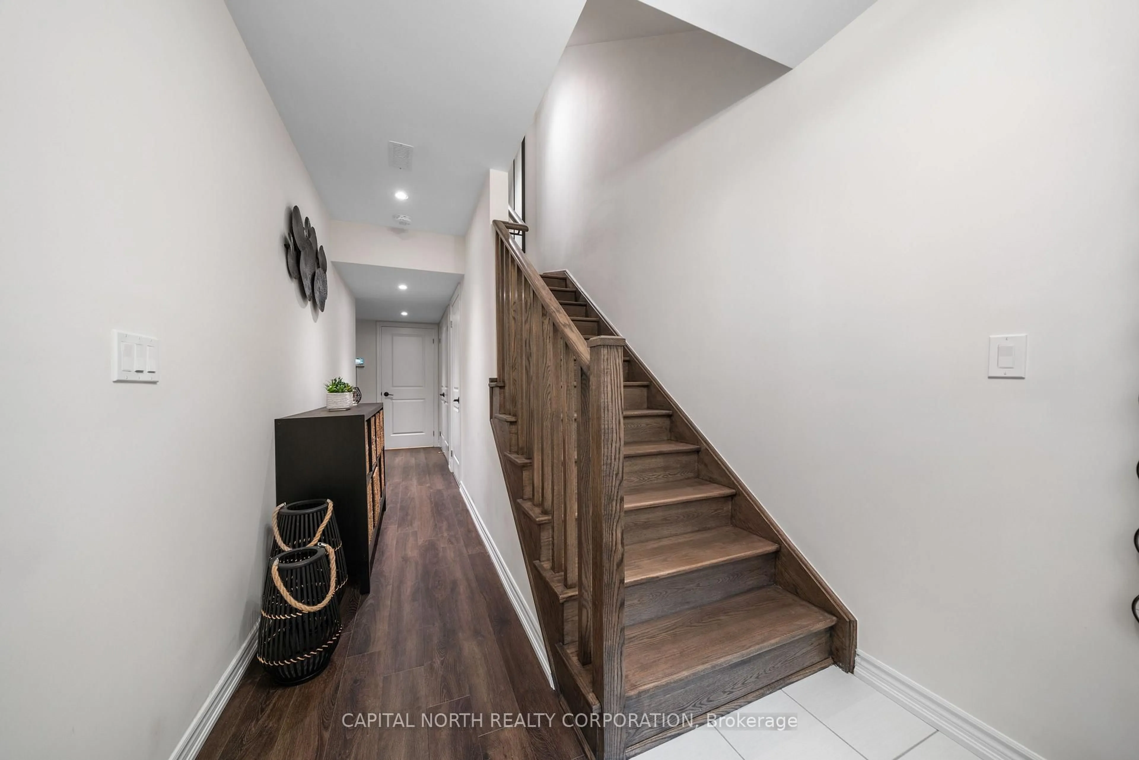 Unknown for 68 First St #32, Orangeville Ontario L9W 2E4