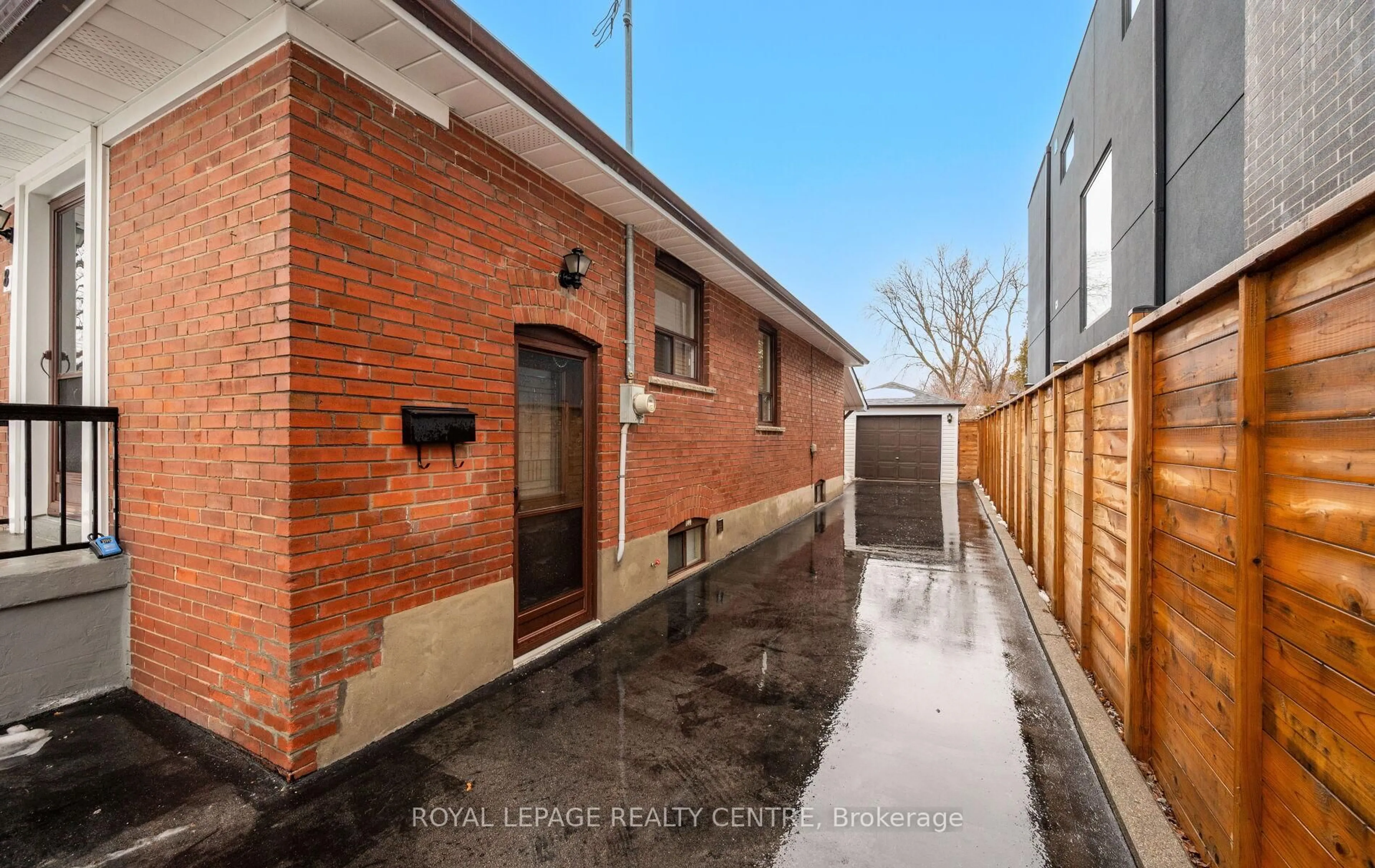 A pic from outside/outdoor area/front of a property/back of a property/a pic from drone, street for 8 Davick Dr, Toronto Ontario M8W 2C9