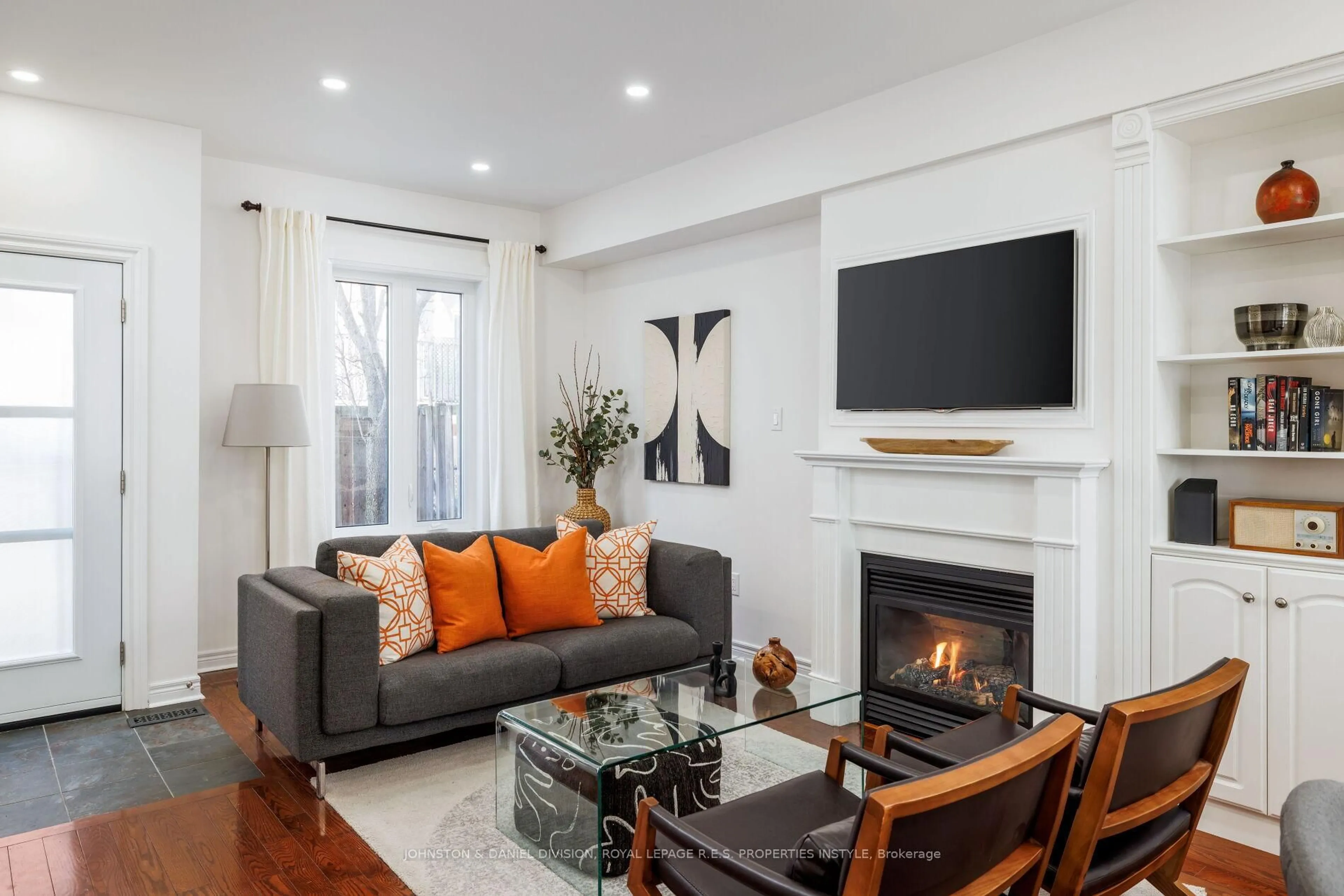 Living room with furniture, wood/laminate floor for 434 Bartlett Ave, Toronto Ontario M6H 3G7