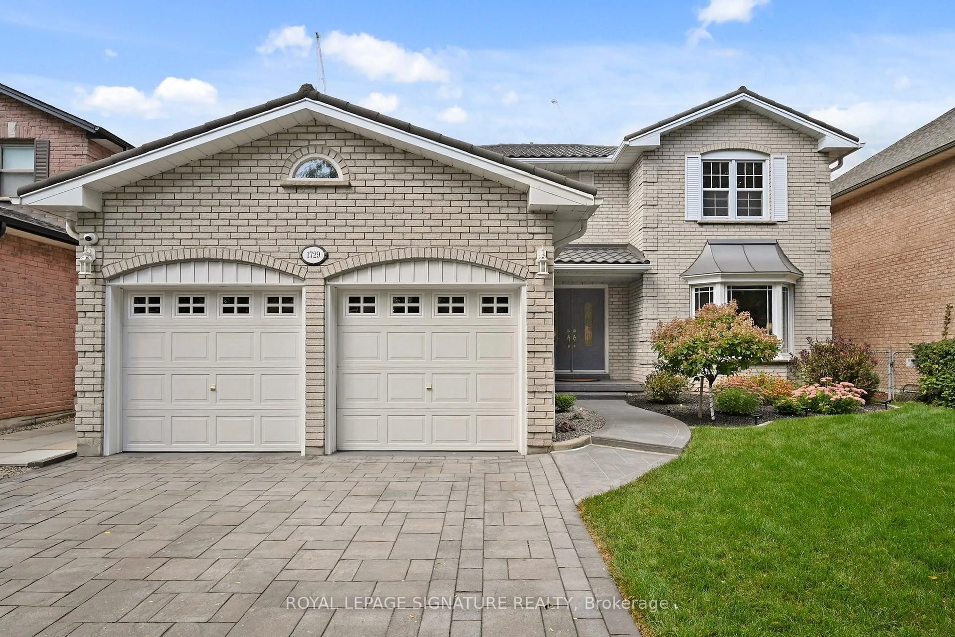 Home with brick exterior material, street for 1729 Pengilley Pl, Mississauga Ontario L5J 4R8