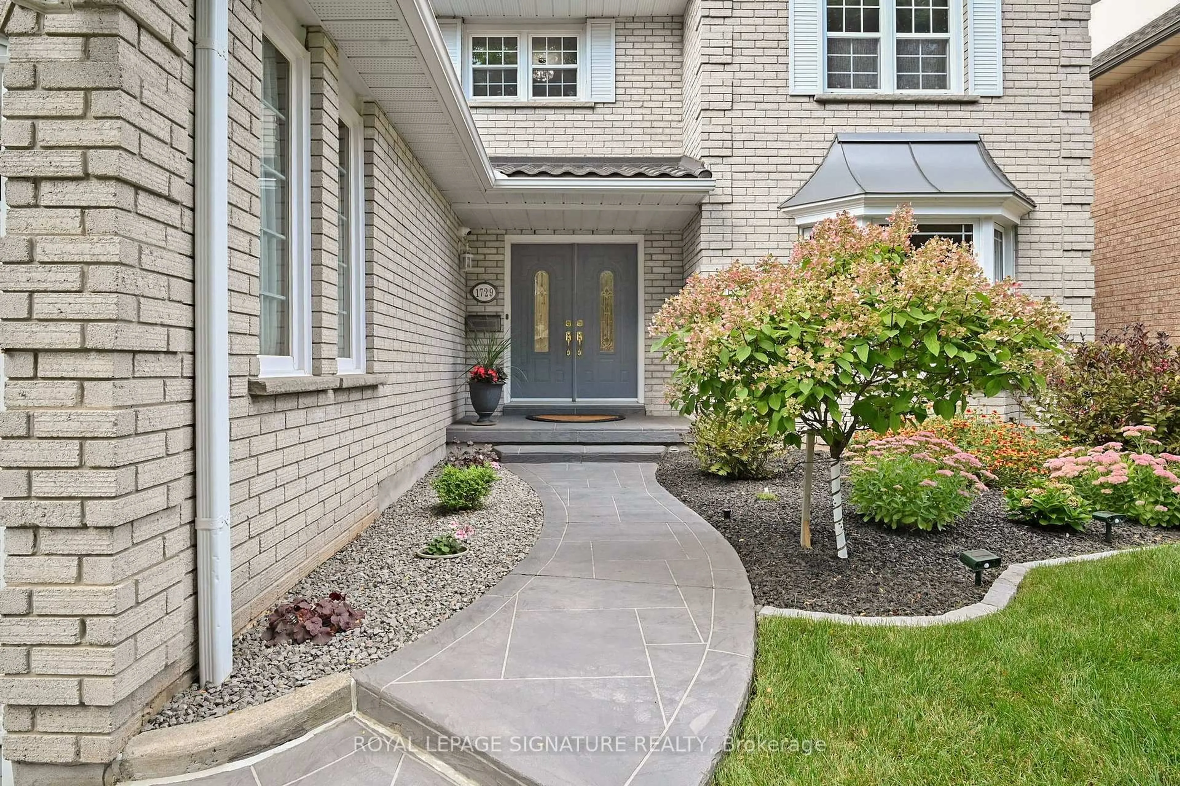 Unknown for 1729 Pengilley Pl, Mississauga Ontario L5J 4R8
