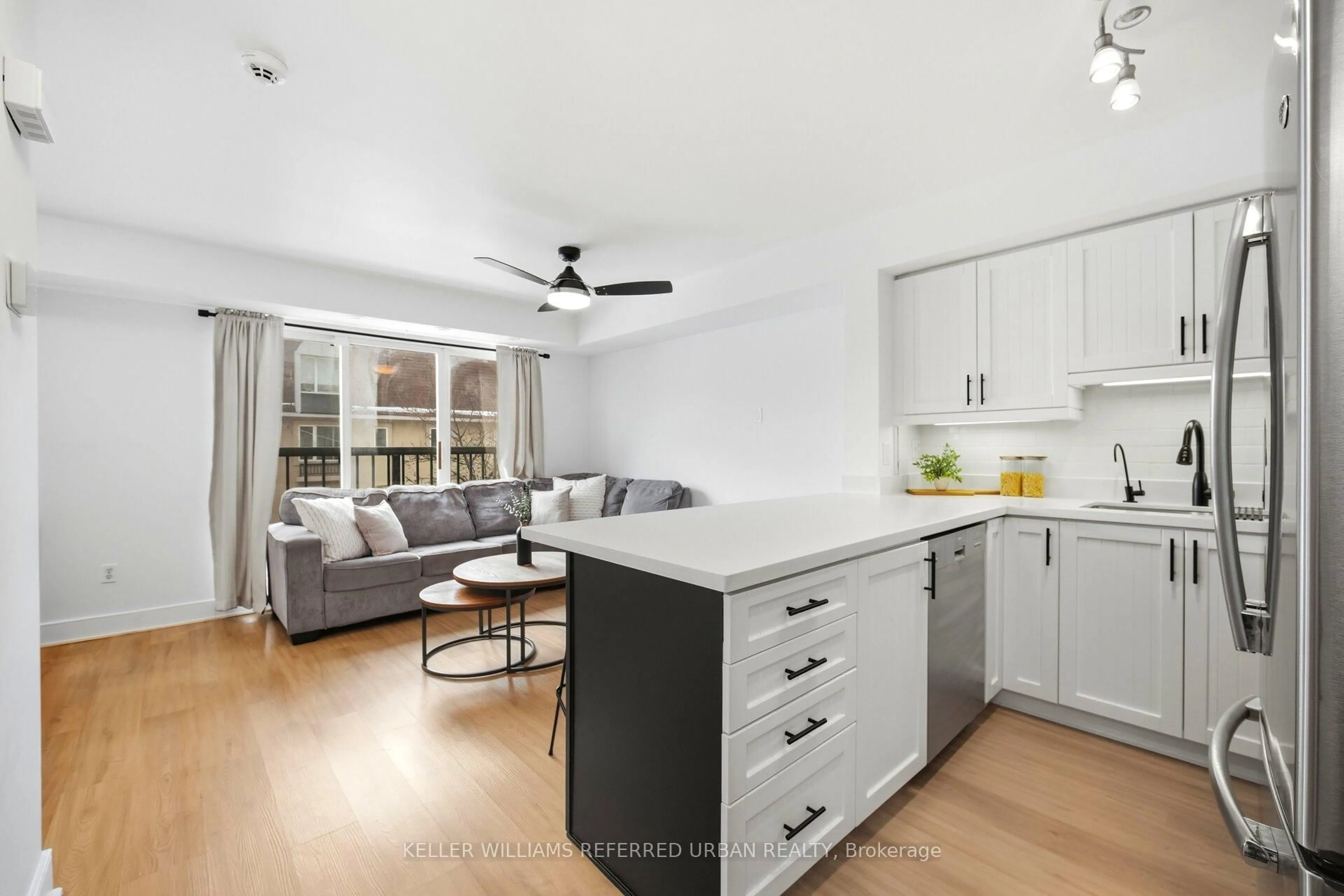 Open concept kitchen, unknown for 125 George Appleton Way #2020, Toronto Ontario M3M 0A2