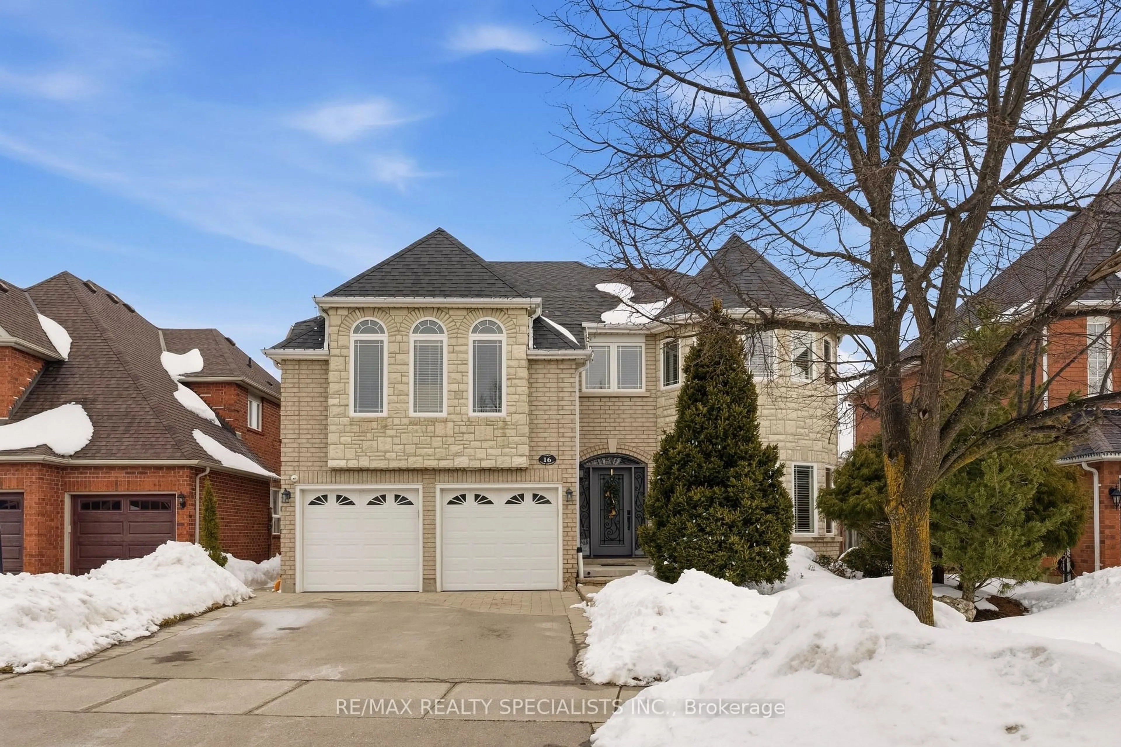 Home with brick exterior material, street for 16 Curry Cres, Halton Hills Ontario L7G 5L4