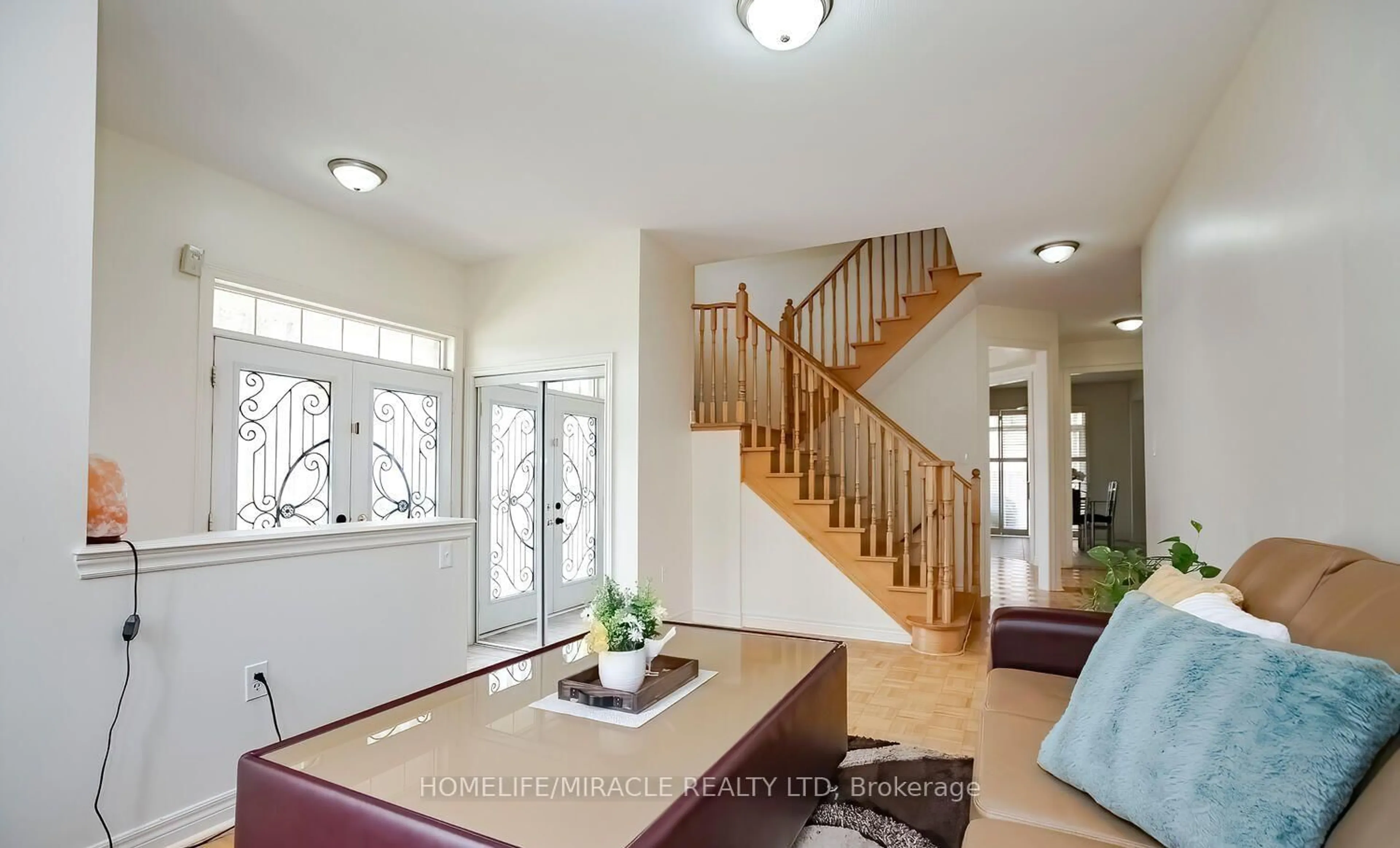 Indoor foyer for 1 Buckler St, Brampton Ontario L6R 0H4