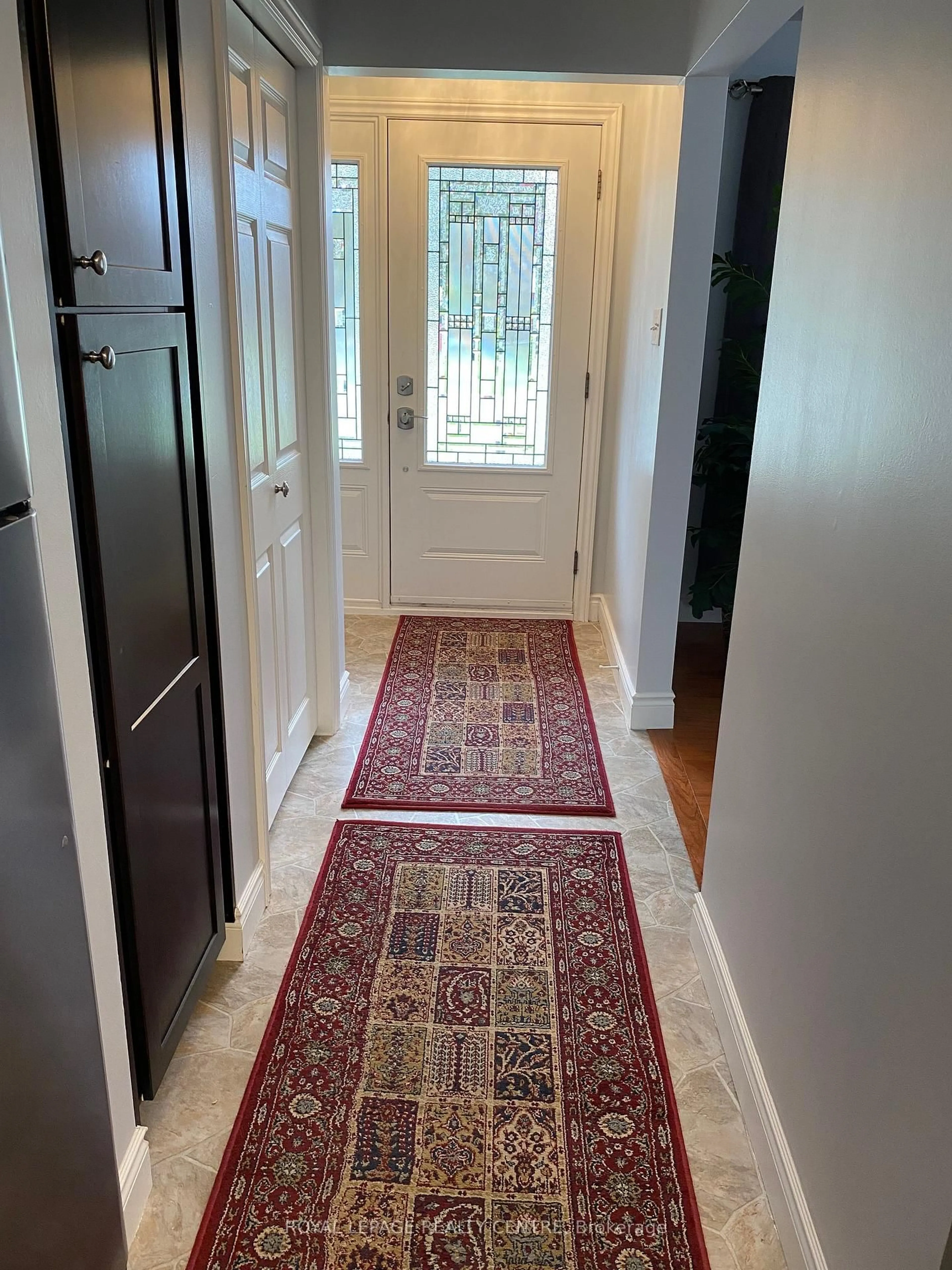 Indoor entryway for 35 Aintree Cres, Brampton Ontario L6T 2T2