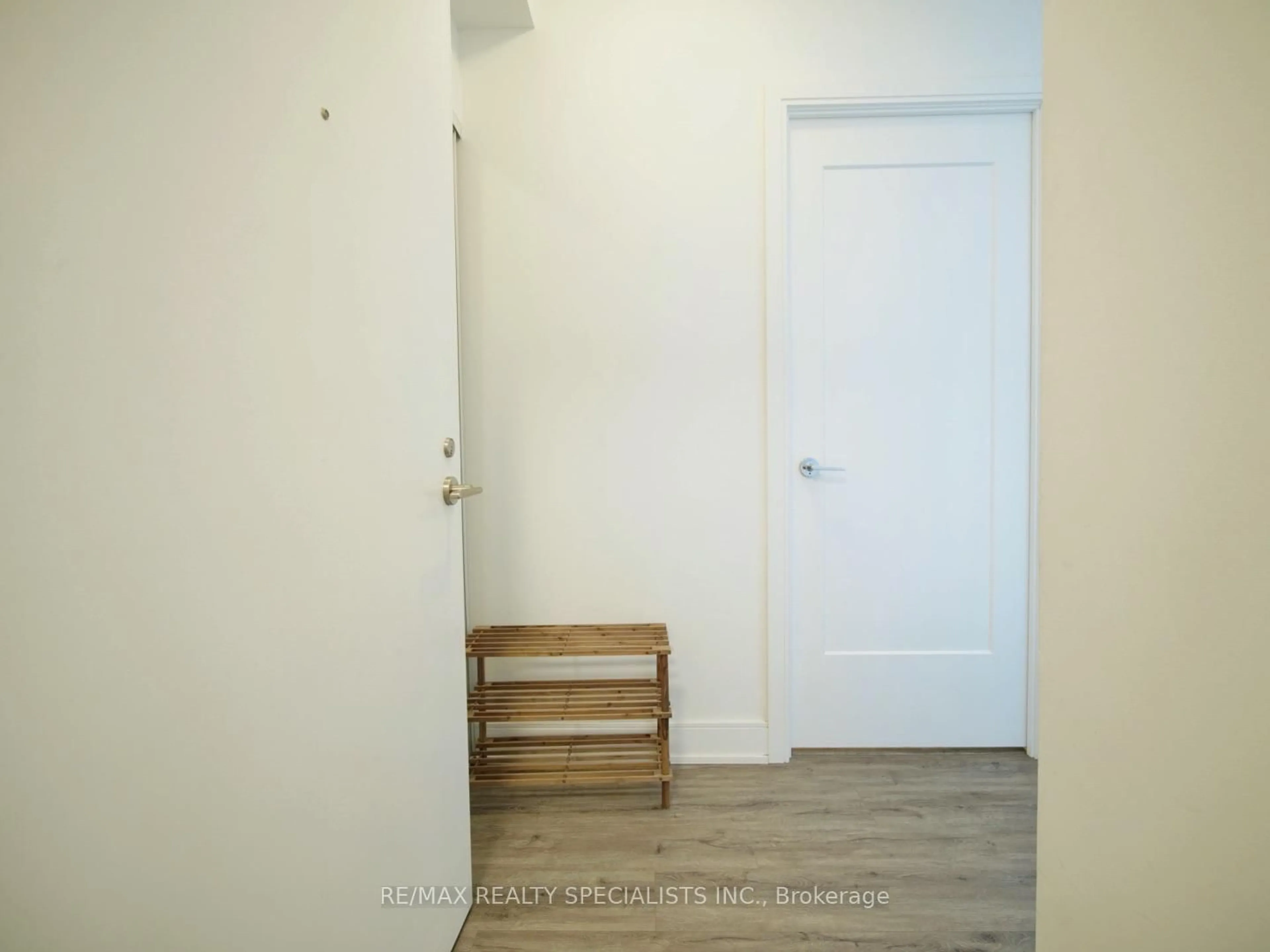 A pic of a room for 70 Annie Craig Dr #2009, Toronto Ontario M8V 0C5