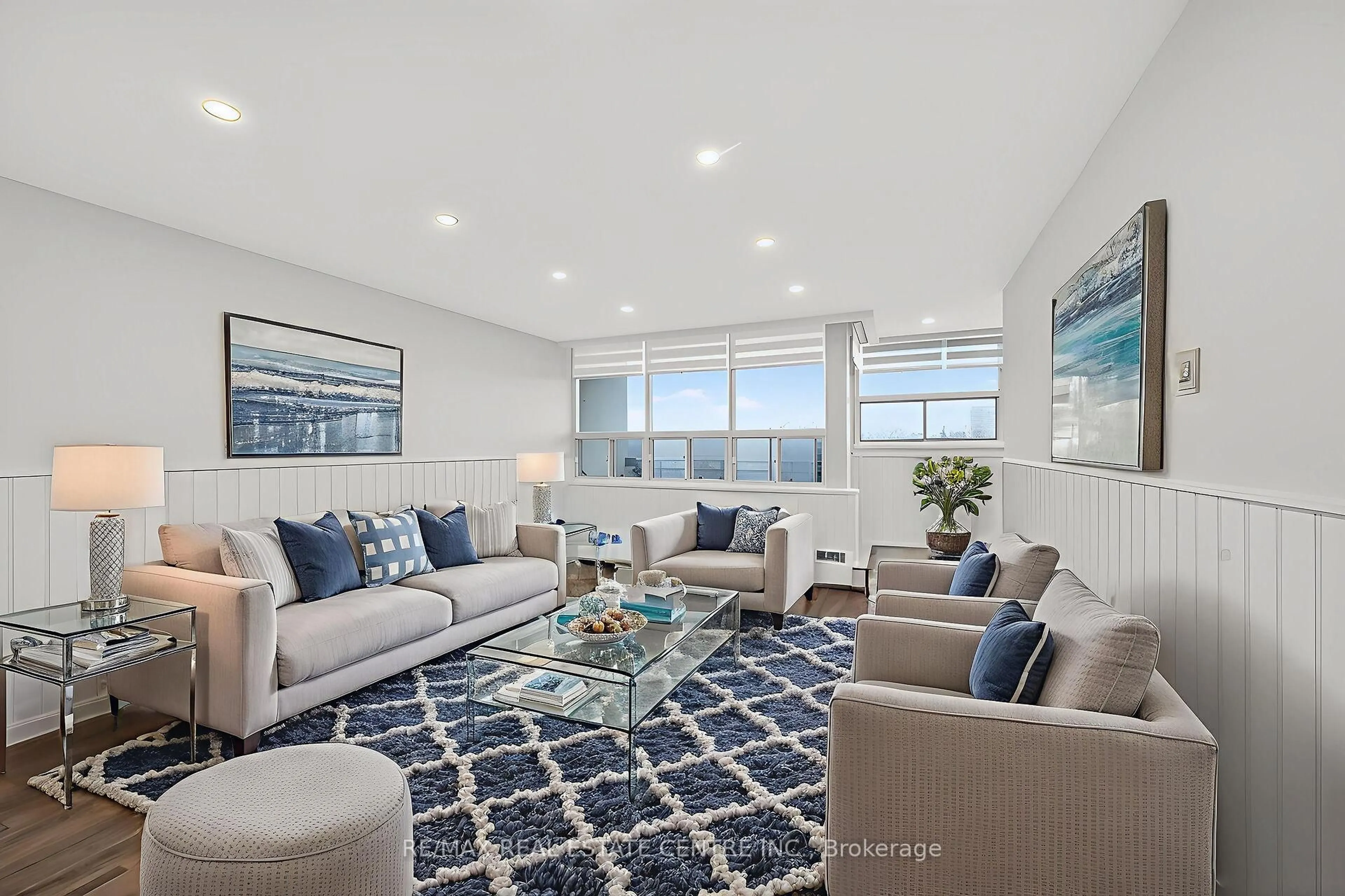 Living room with furniture, unknown for 212 Kerr St #702, Oakville Ontario L6K 3B1