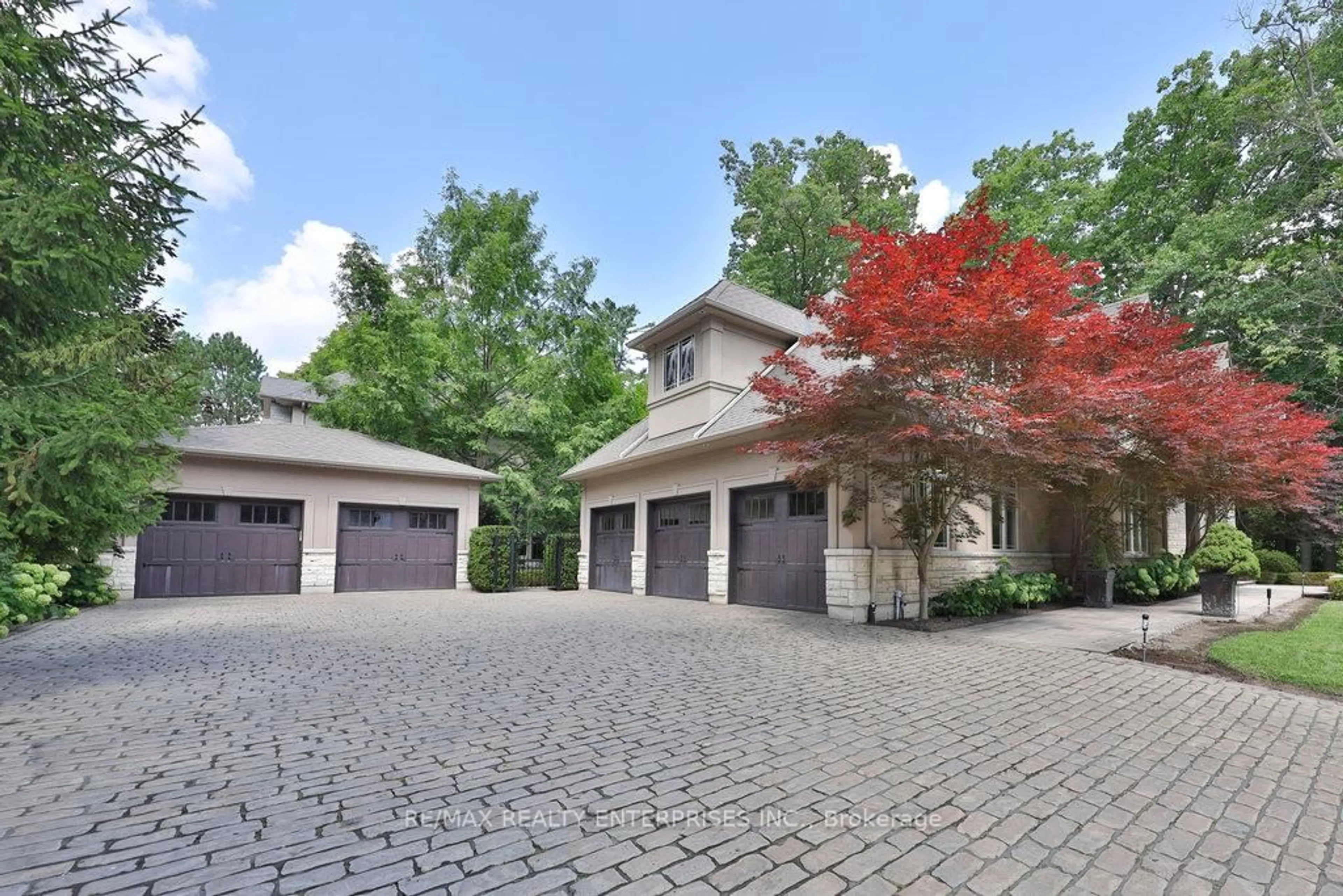 Unknown for 5047 Lakeshore Rd, Burlington Ontario L7L 1B7