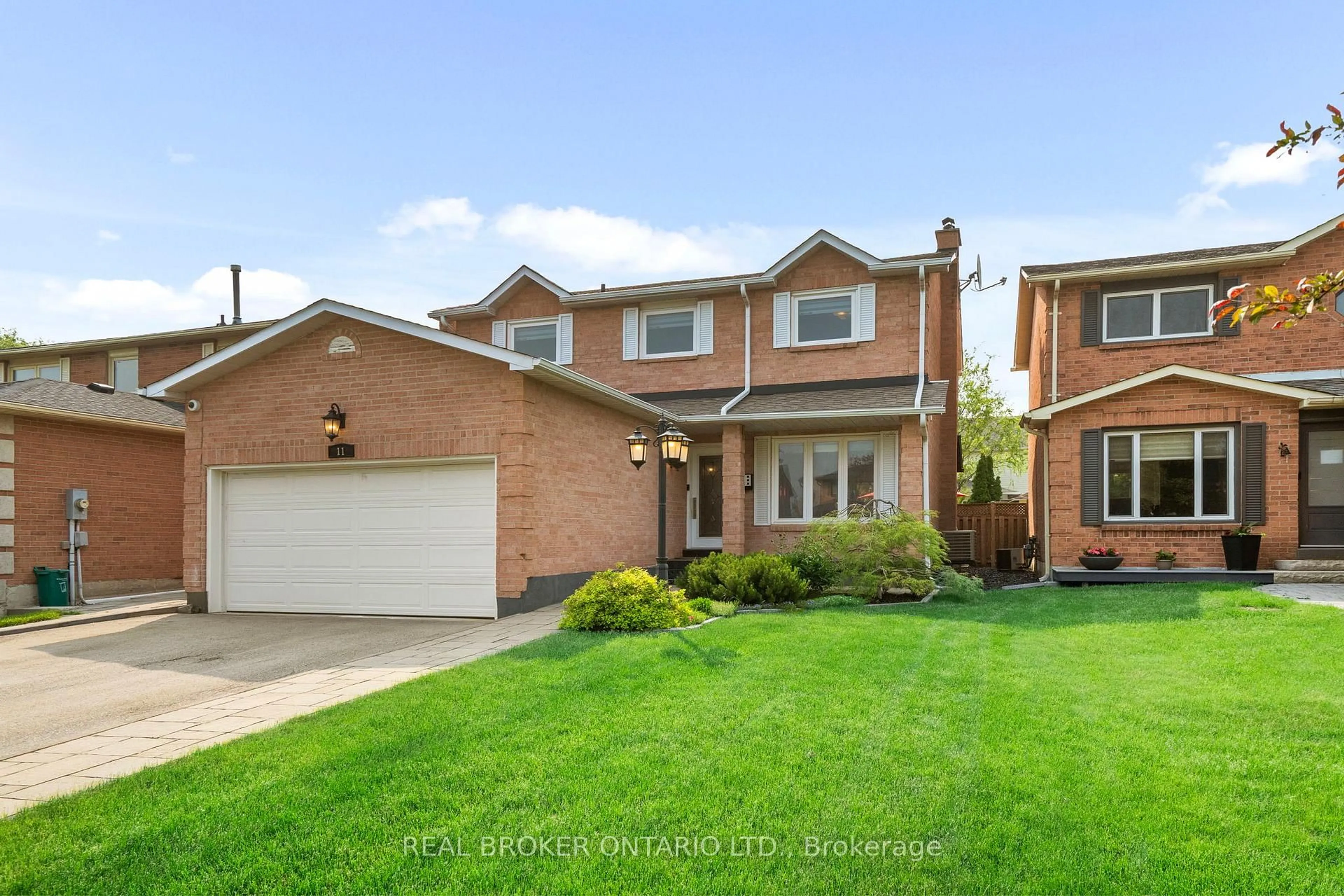 Home with brick exterior material, street for 11 Fountainbridge Dr, Caledon Ontario L7E 1P6