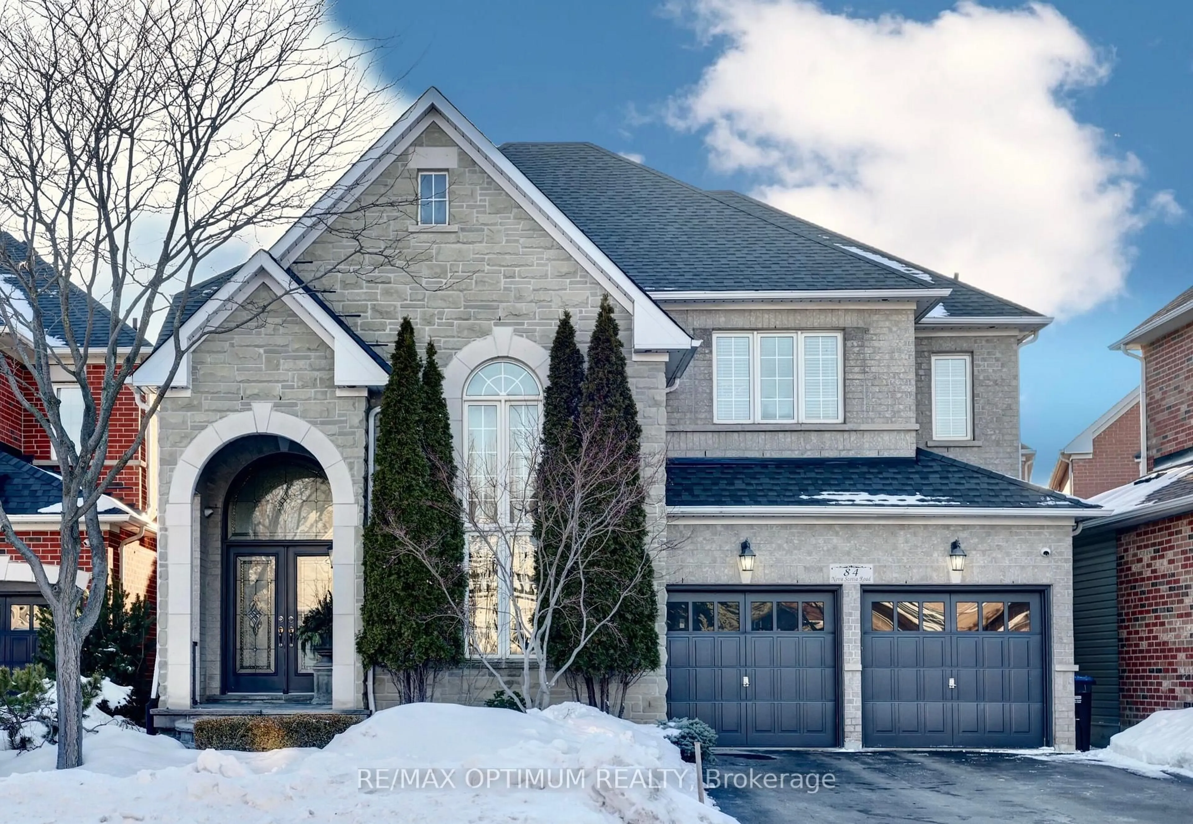 Home with brick exterior material, street for 84 Nova Scotia Rd, Brampton Ontario L6Y 5K1