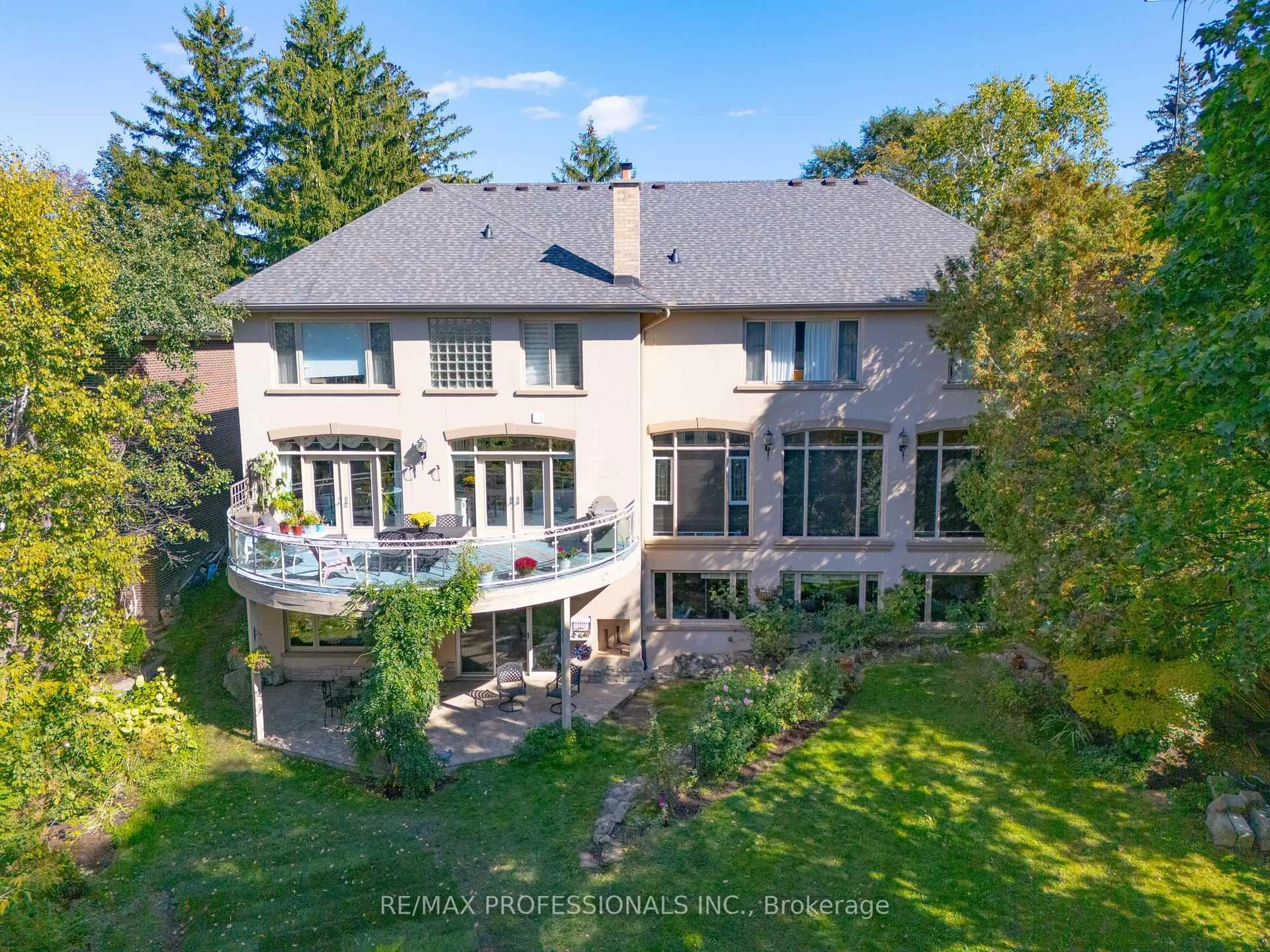 A pic from outside/outdoor area/front of a property/back of a property/a pic from drone, unknown for 84 Neilson Dr, Toronto Ontario M9C 1V7